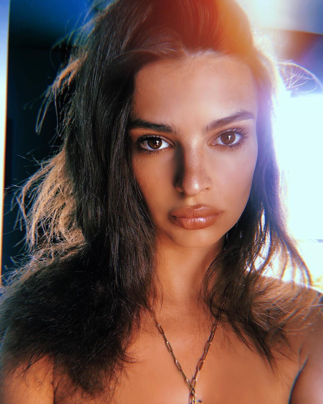 Emily Ratajkowski hair