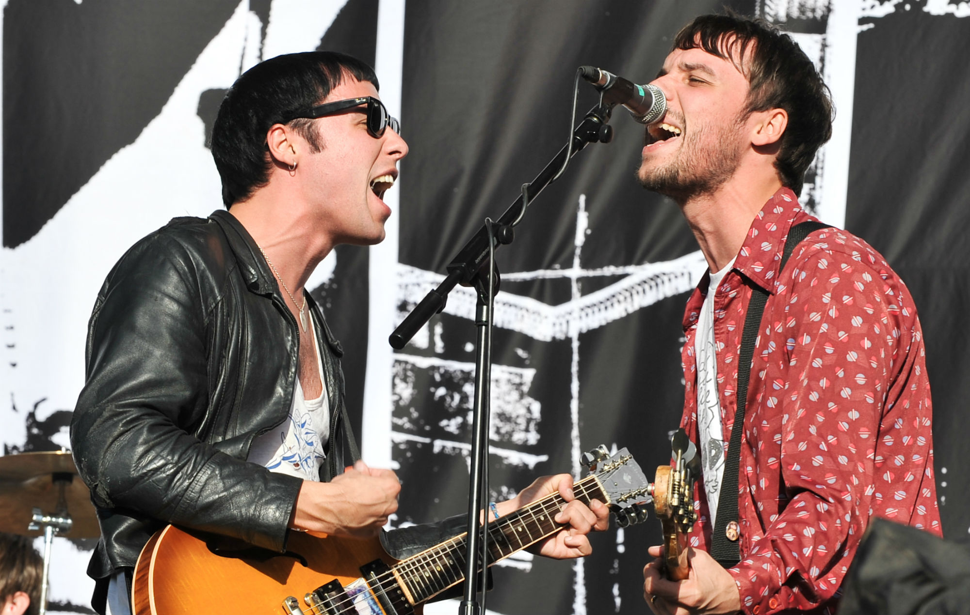 Gary Jarman de The Cribs rinde un dulce homenaje al hermano Ryan Jarman en su 40 cumpleaños