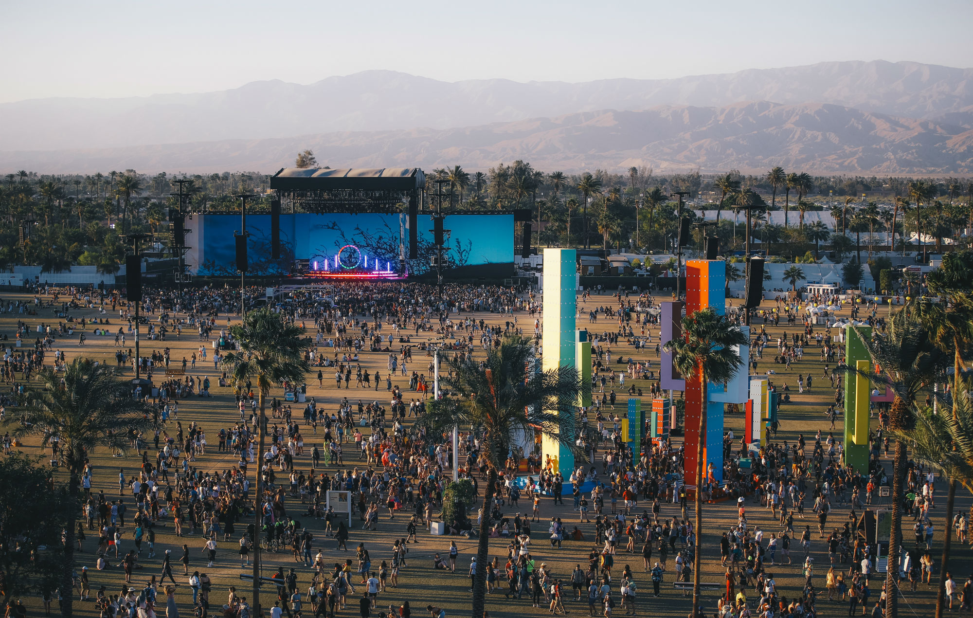 No se ha tomado ninguna decisión sobre un nuevo aplazamiento de Coachella, dicen las fuentes.