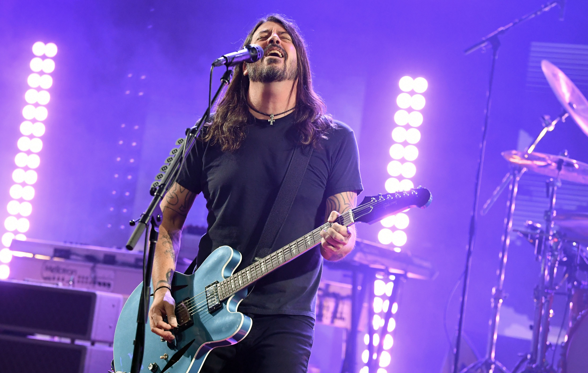 Foo Fighters consigue su quinto número uno en el Reino Unido con 'Medicine At Midnight'