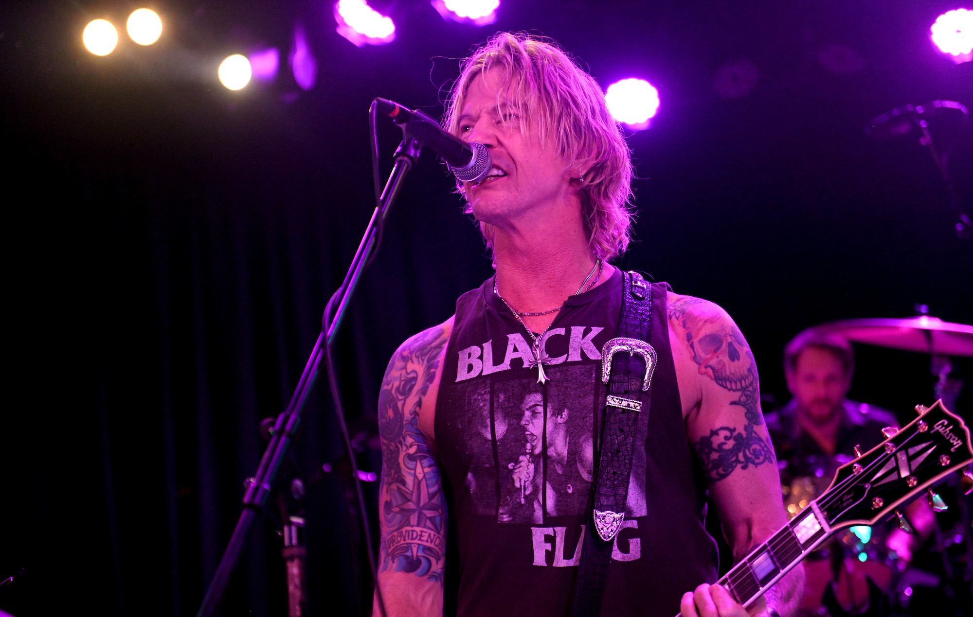 La banda de Duff McKagan anterior a Guns N' Roses, The Living, comparte el vídeo de 'Live By The Gun'