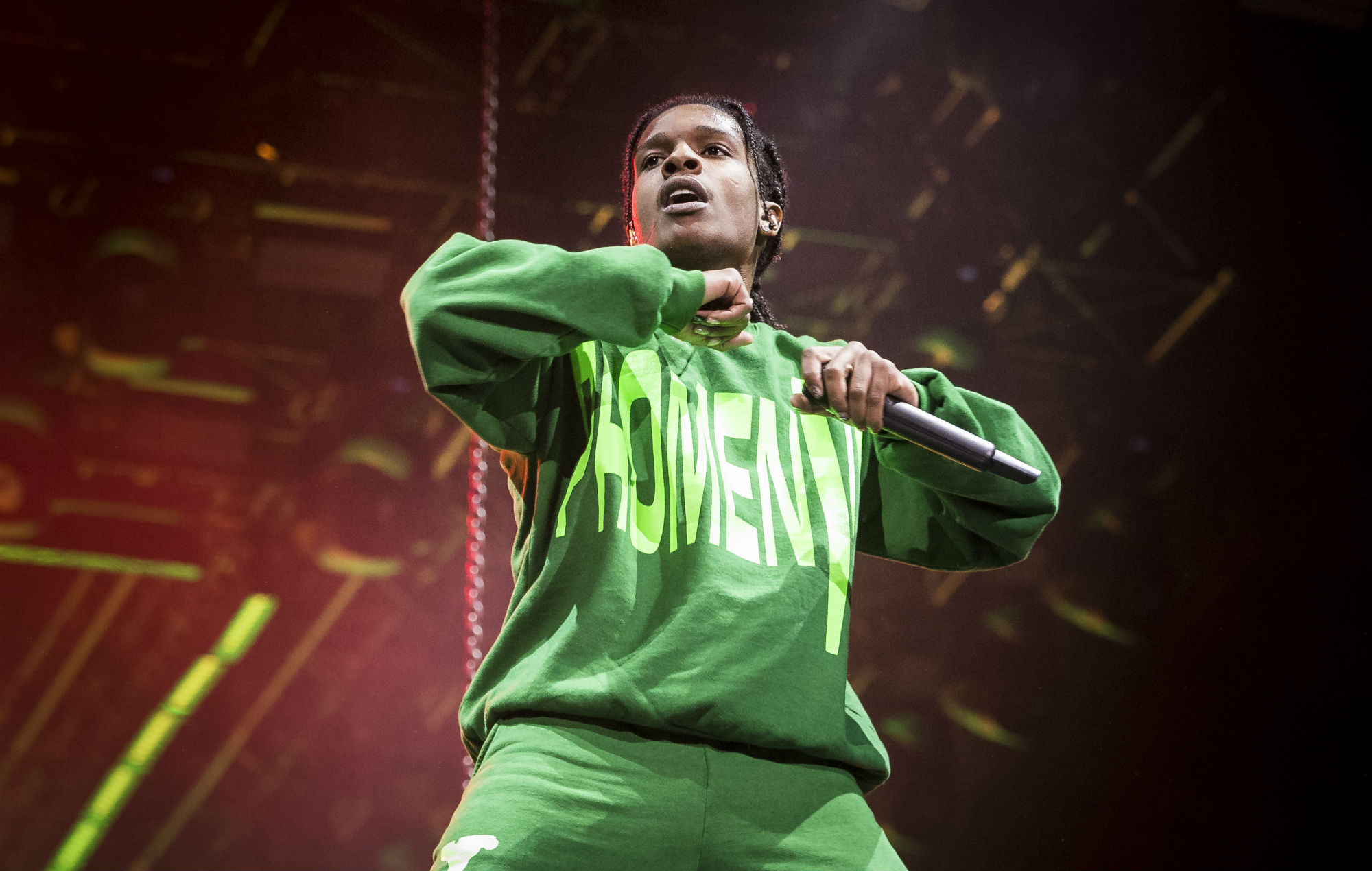 A$AP Rocky adelanta su nueva música en un anuncio para una marca de ropa