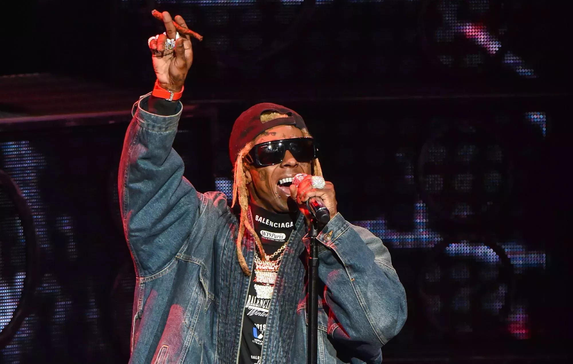 Lil Wayne comparte una canción que se cree que fue grabada a finales de la década de 2000, 'Ya Dig'