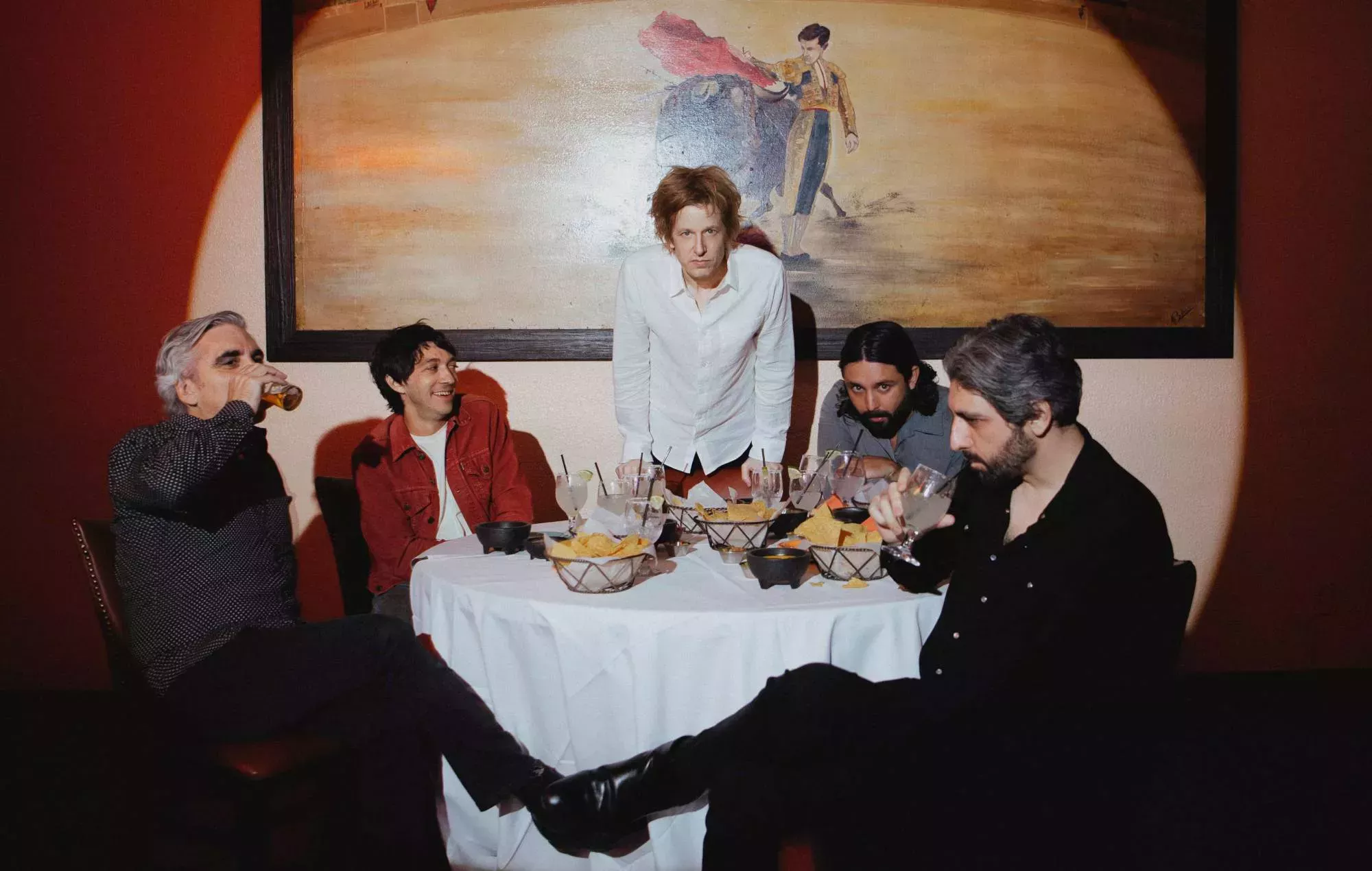 Spoon sobre su nuevo álbum 'Lucifer On The Sofa': 