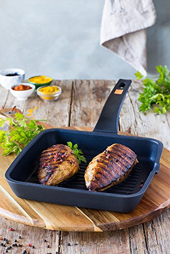 BRA A271428 Efficient - Grill Asador con Rayas, Aluminio Fundido con Antiadherente Platinum Plus, Apto para Todo Tipo de Cocinas Incluido Inducción, Libre de PFOA, Negro, 28 x 28 cm