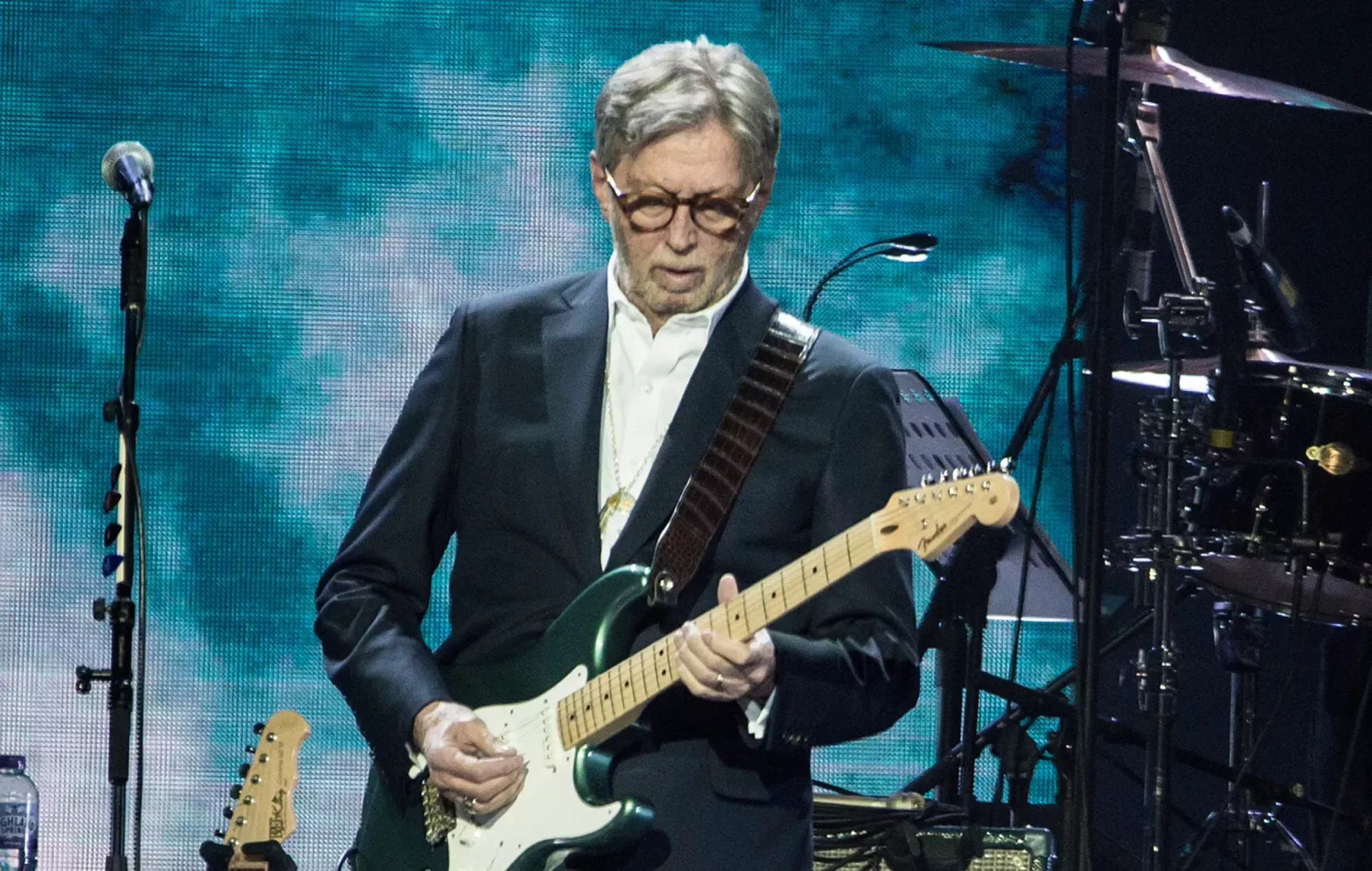 Eric Clapton gana un caso legal contra una mujer que vende un CD pirata en eBay