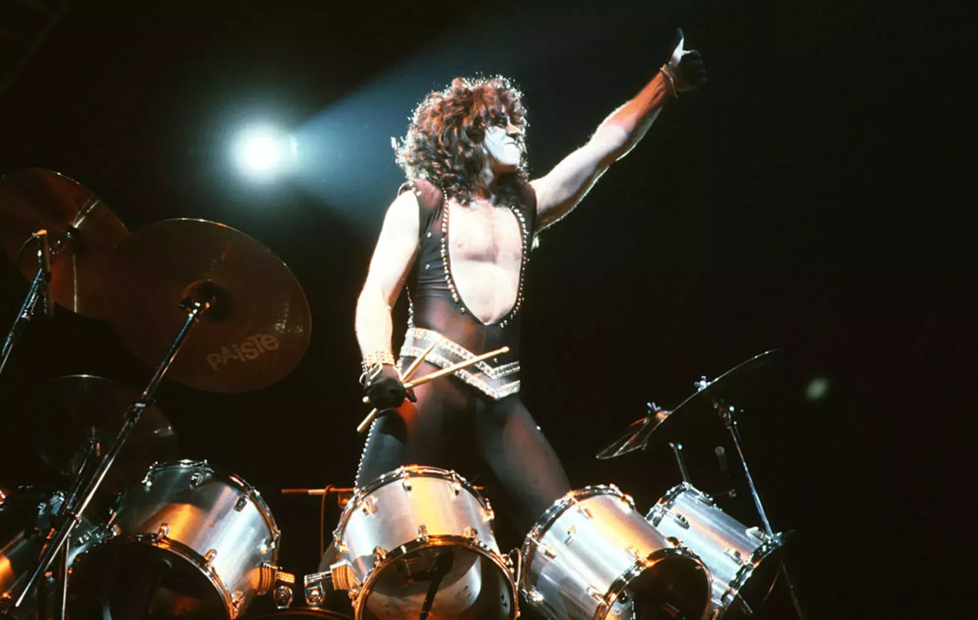 La batería del difunto batería de KISS, Eric Carr, está a la venta