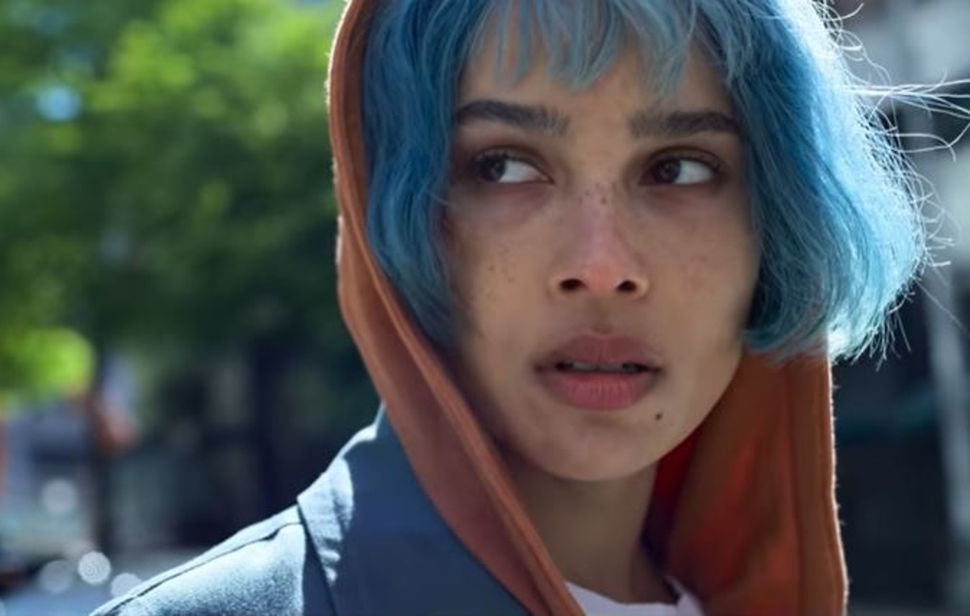 Vea el tráiler del thriller de Steven Soderbergh "KIMI", protagonizado por Zoë Kravitz