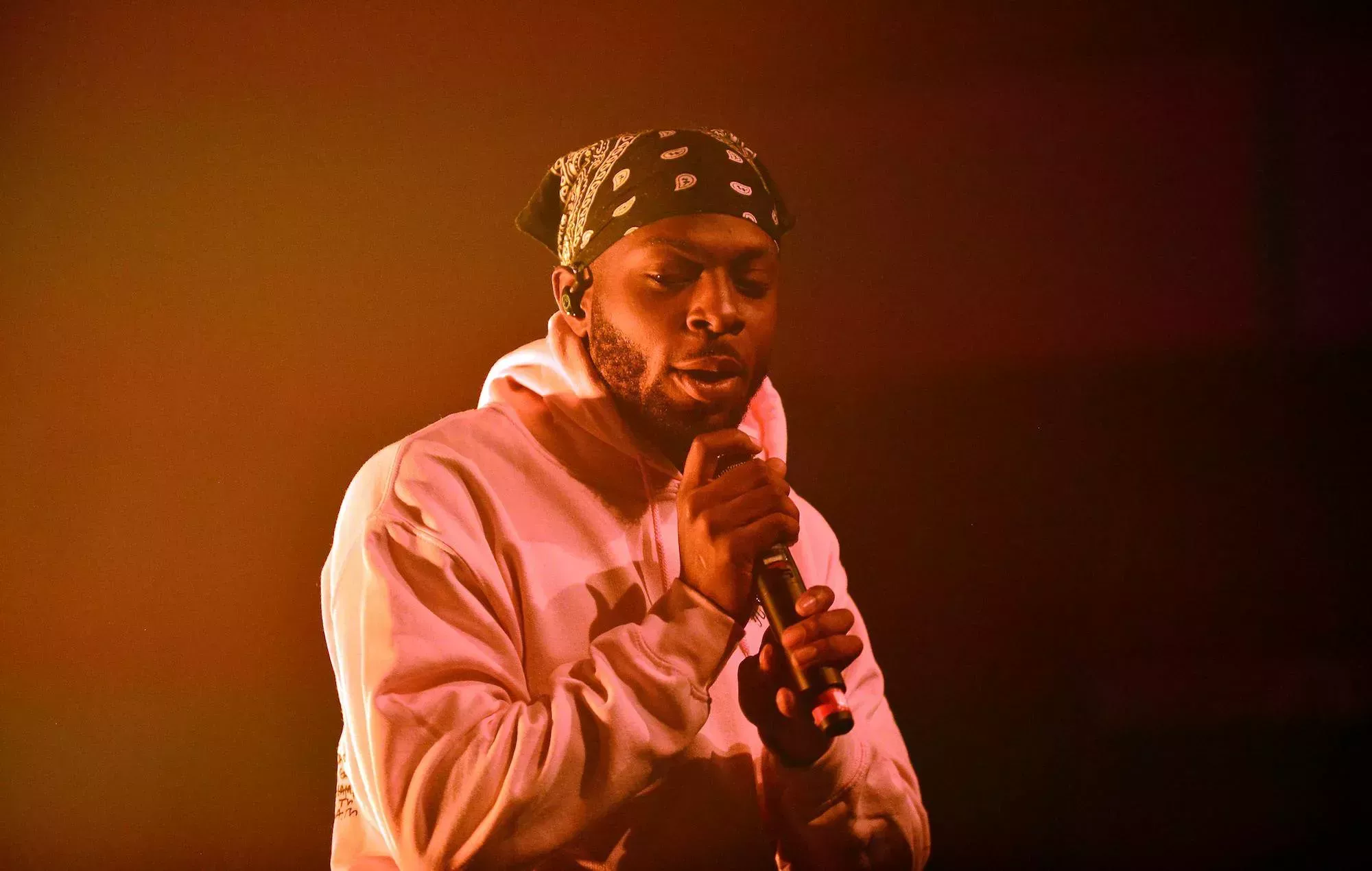 Isaiah Rashad aborda por primera vez la aparente filtración de un vídeo sexual en Coachella 2022