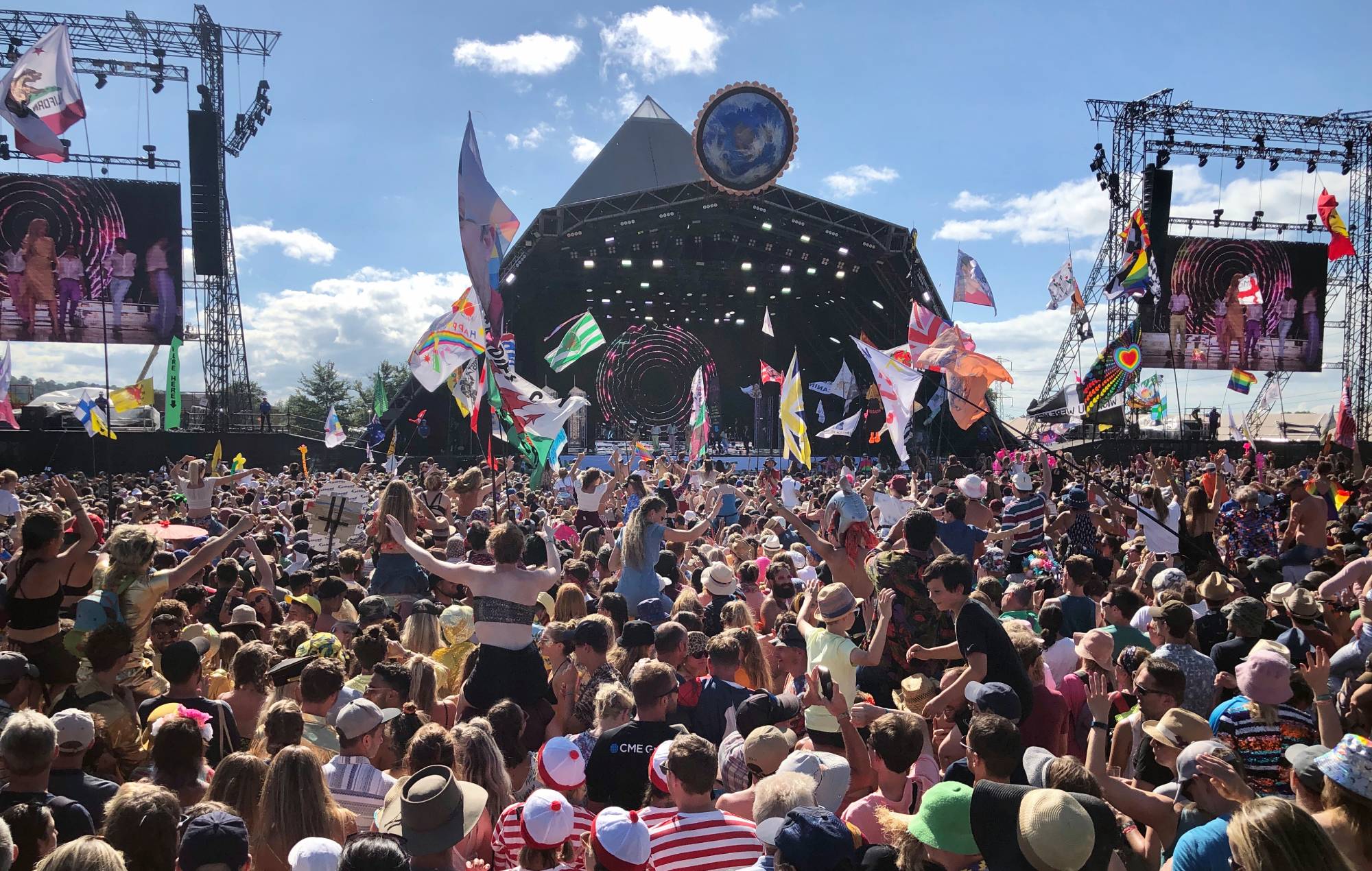 Consulta El Cartel Completo De Glastonbury 2022 Y Los Horarios De Los ...