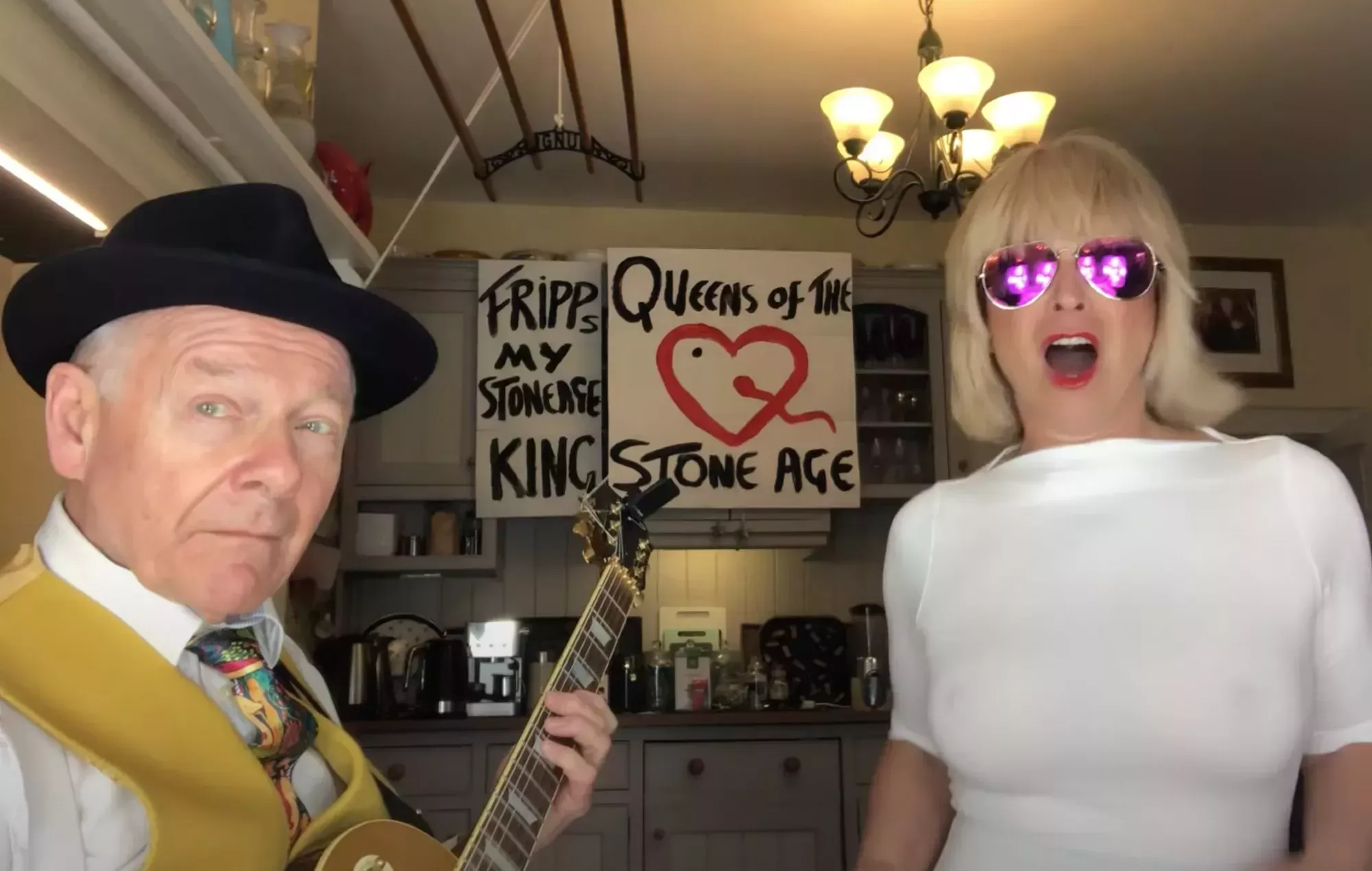 Mira cómo Toyah Willcox y Robert Fripp versionan 'No One Knows' de Queens Of The Stone Age