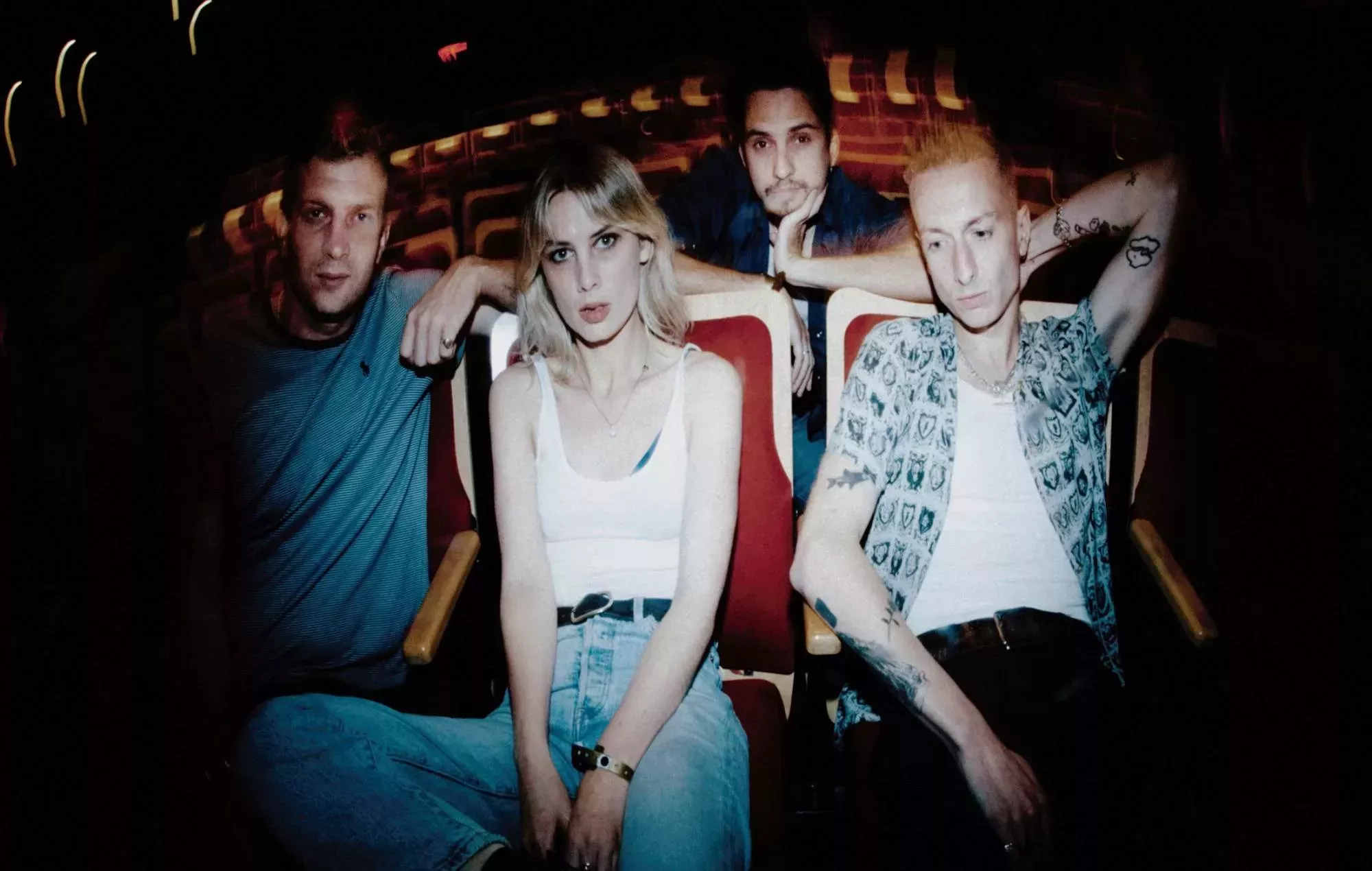 Wolf Alice anuncia el EP de nanas 'Blue Weekend' y comparte una nueva versión de 'The Last Man On Earth'