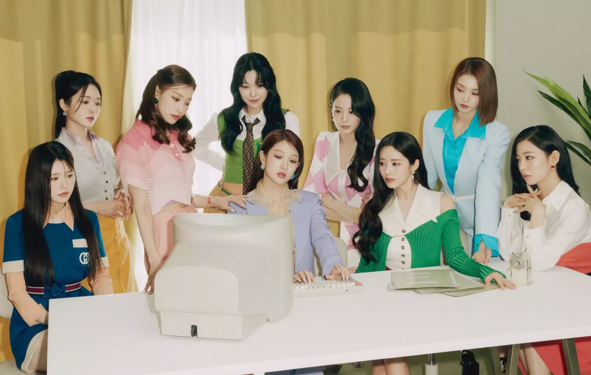 fromis_9 celebra el verano en el deslumbrante vídeo musical de 