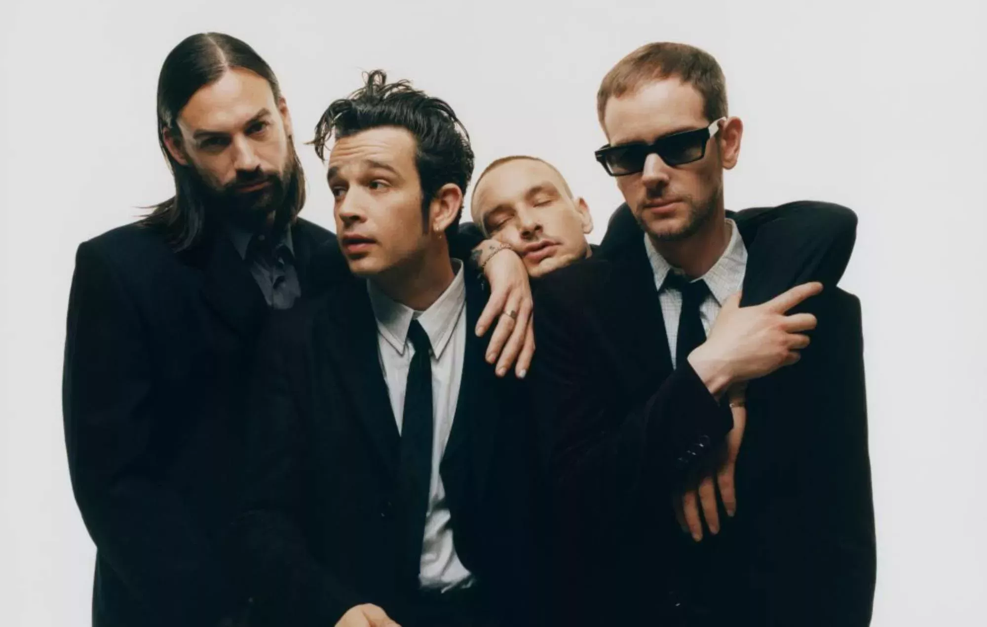 The 1975 anuncia el lanzamiento de 