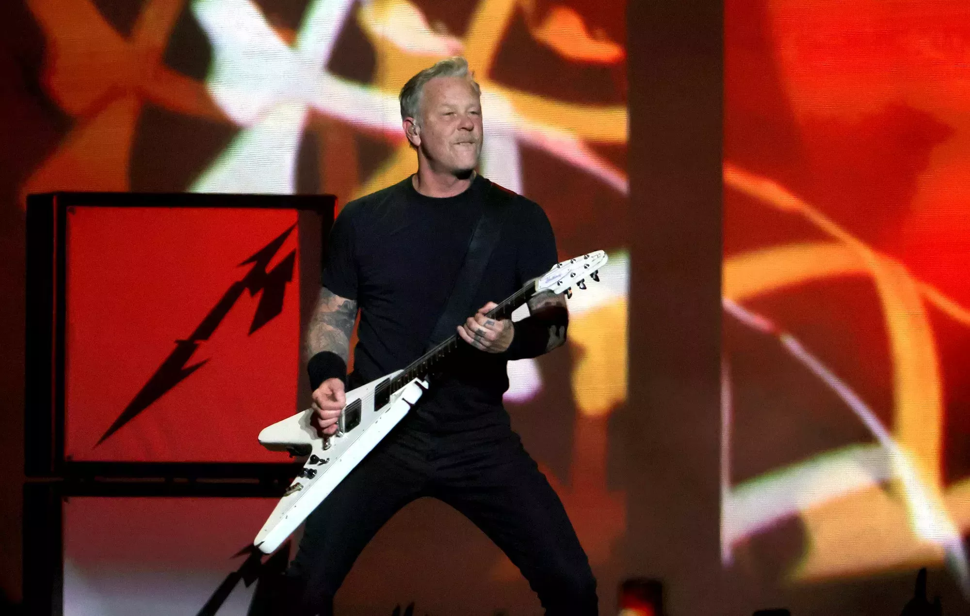 La mujer que dio a luz en un concierto de Metallica honra a James Hetfield con el segundo nombre del bebé