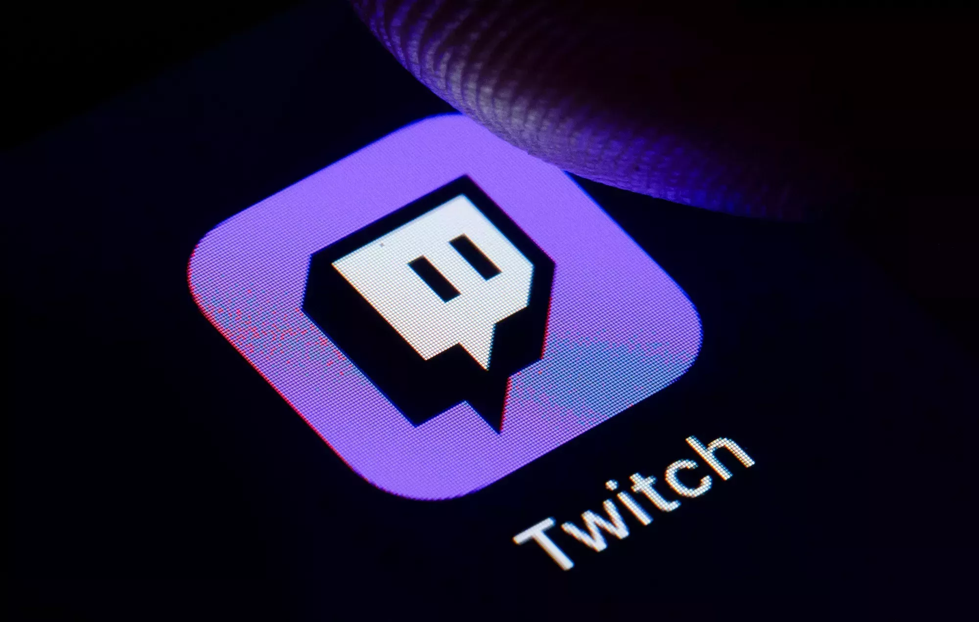 Twitch cambia su acuerdo de socios para permitir el streaming simultáneo