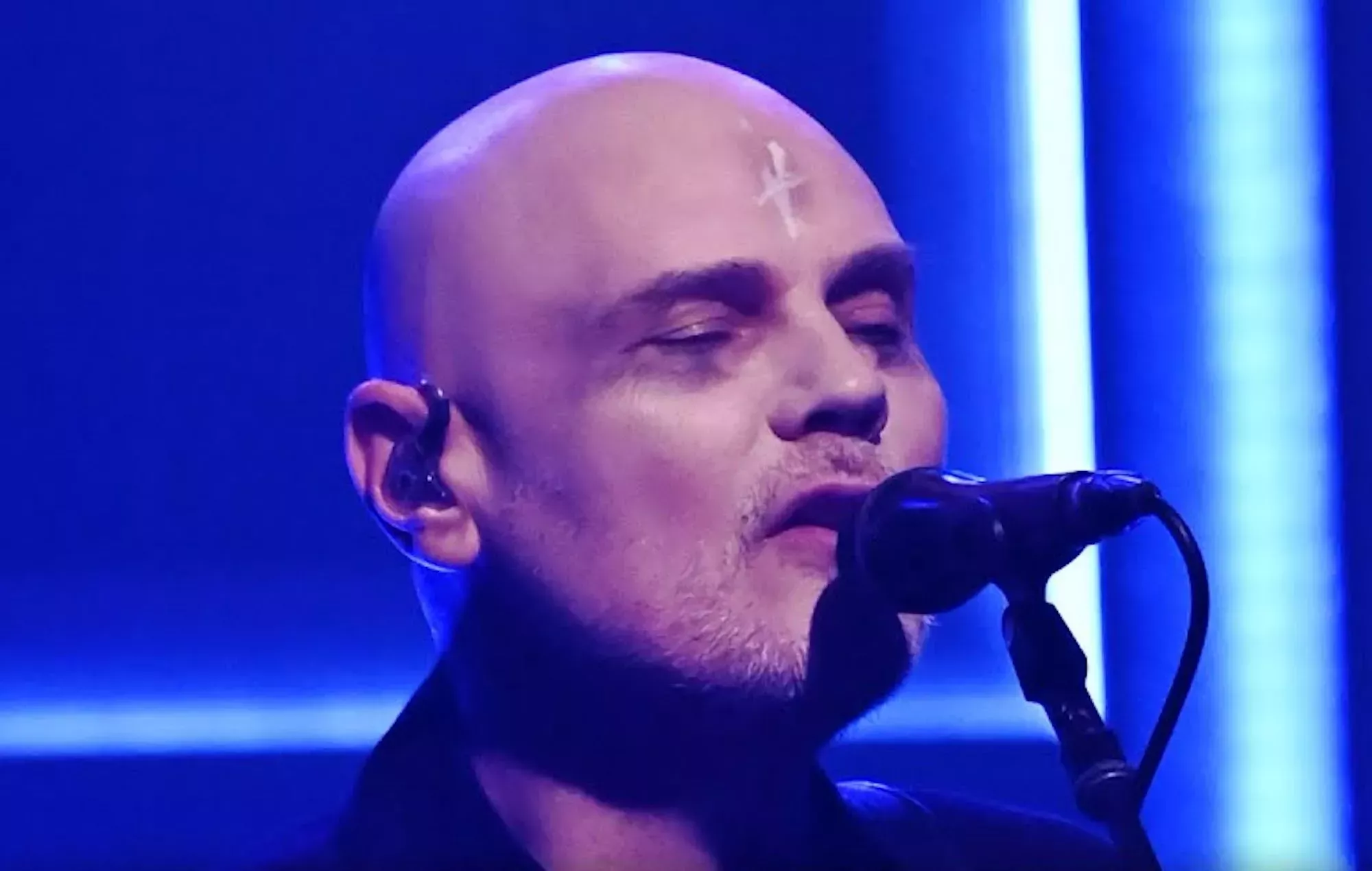 Mira cómo Smashing Pumpkins llevan 'Beguiled' a 'Fallon'