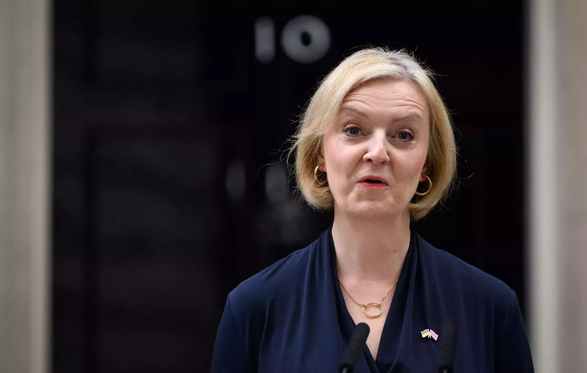 El mundo de la música y el espectáculo reacciona ante la dimisión de Liz Truss como primera ministra: 