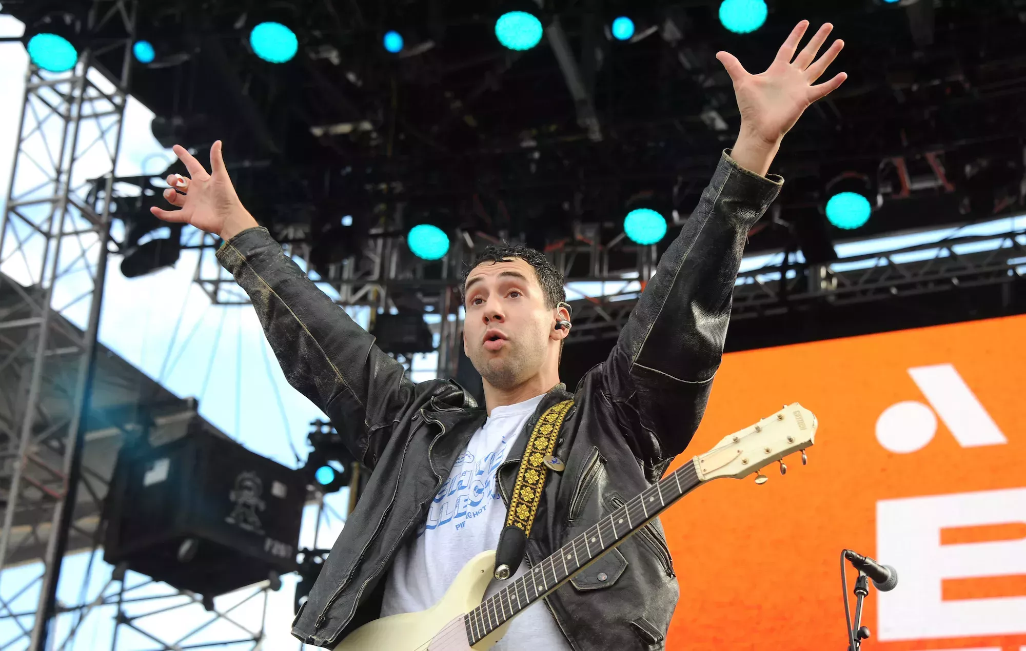 Jack Antonoff pide a los locales que 