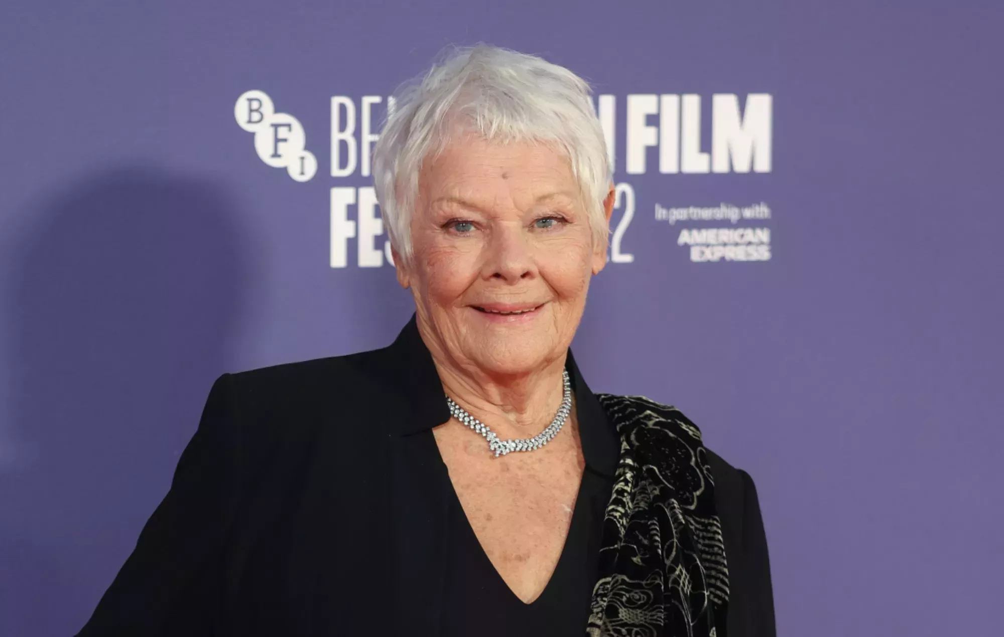 Judi Dench gritó una vez accidentalmente 