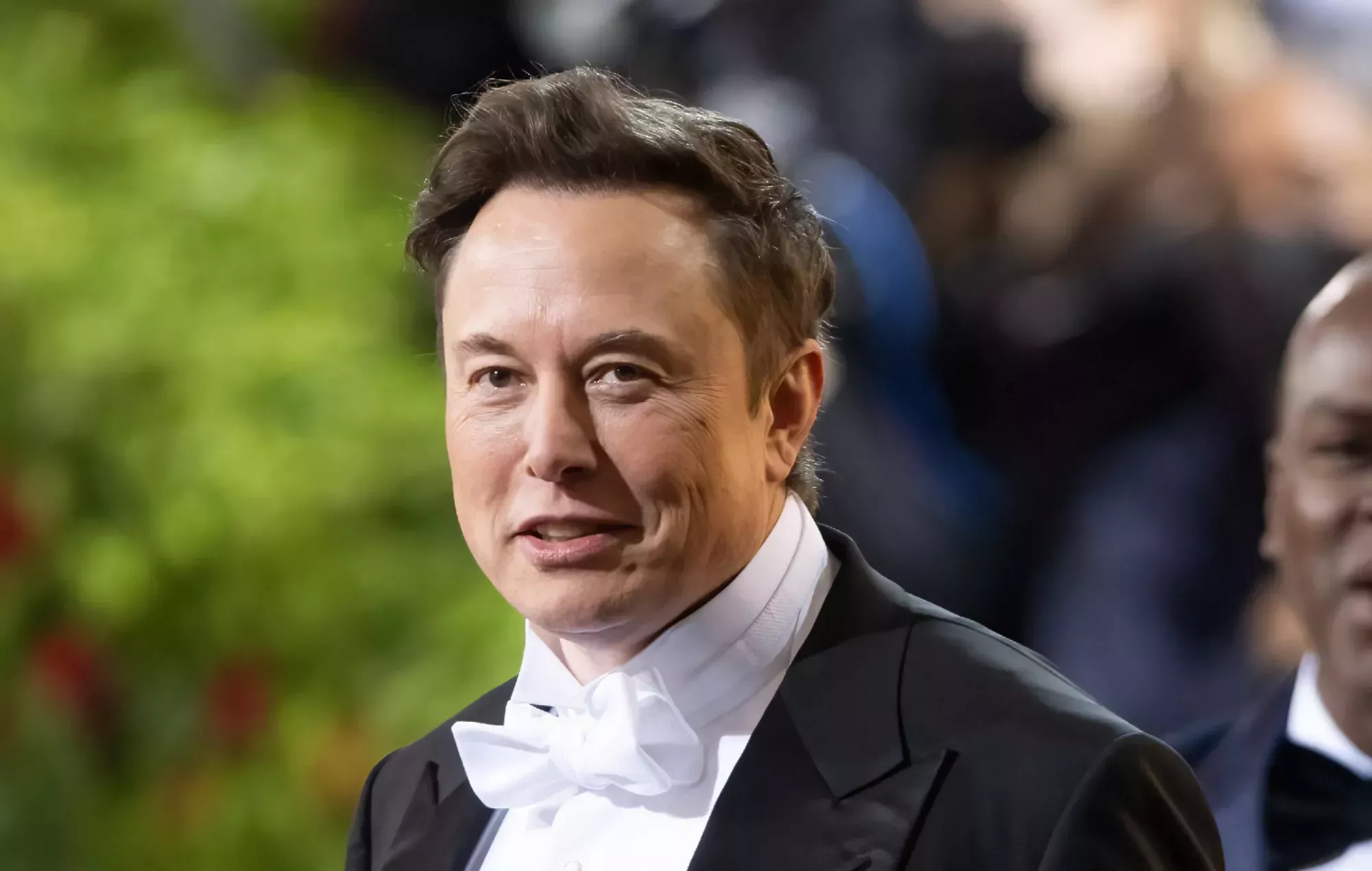 Los espectadores de 'Glass Onion' creen que la secuela de 'Knives Out' de Netflix gira en torno a Elon Musk