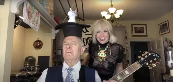 Toyah Willcox y Robert Fripp interpretan 