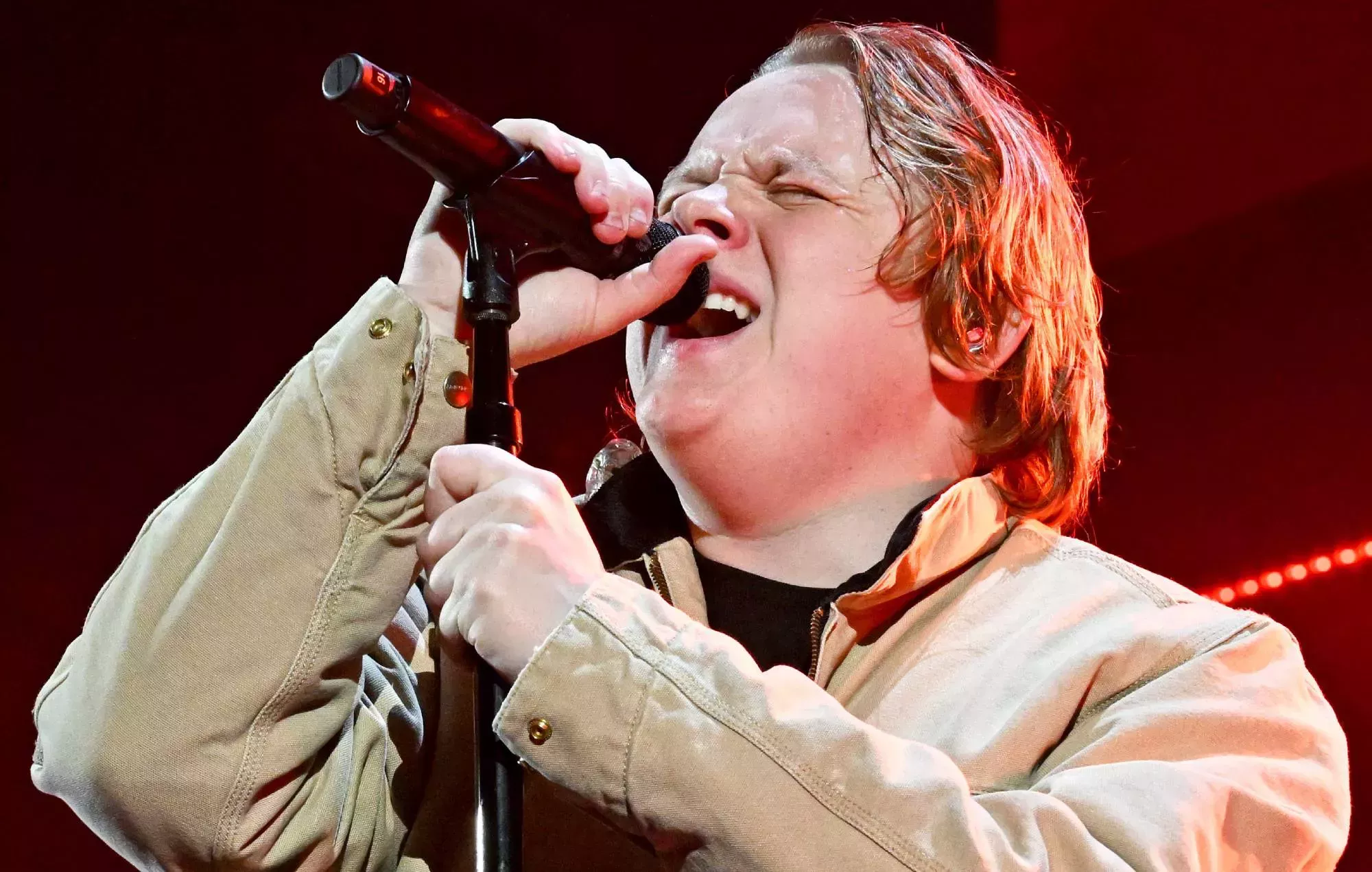 Lewis Capaldi anuncia grandes espectáculos al aire libre en Manchester, Edimburgo y Belfast