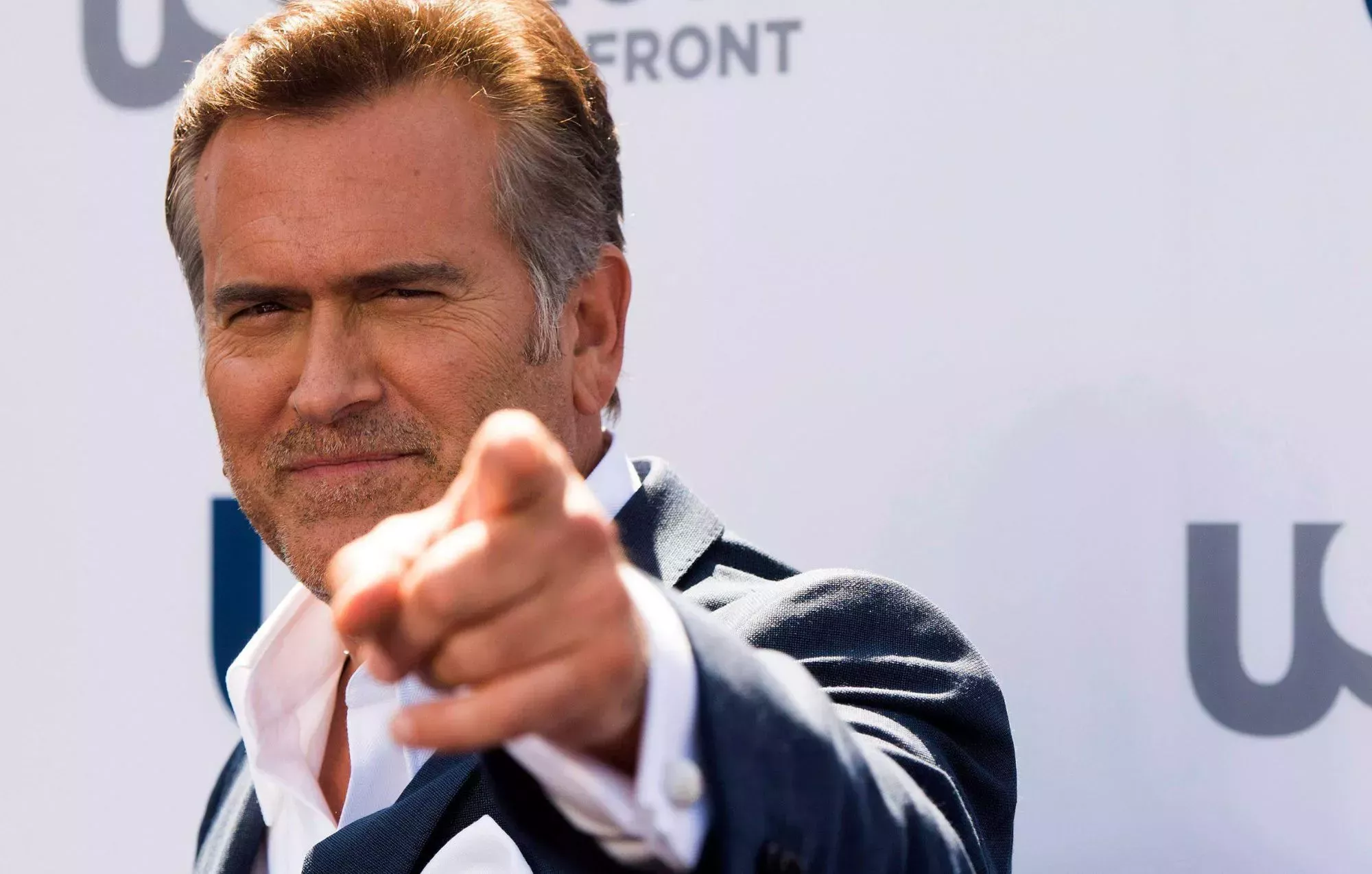 Bruce Campbell pide a un acosador de 