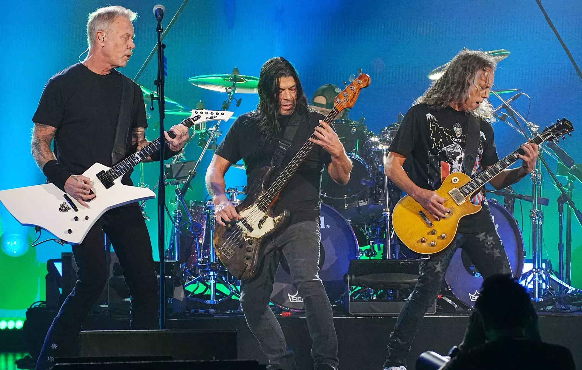 El bajista Robert Trujillo debuta como vocalista de Metallica en su nuevo álbum '72 Seasons'