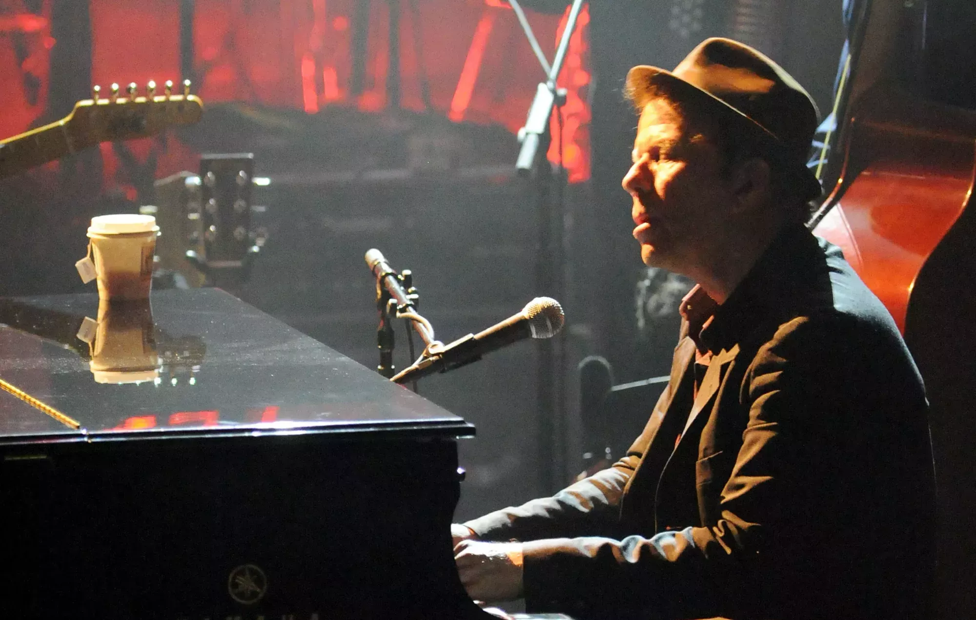 El primer álbum de Tom Waits, Closing Time, se reedita con motivo de su 50 aniversario