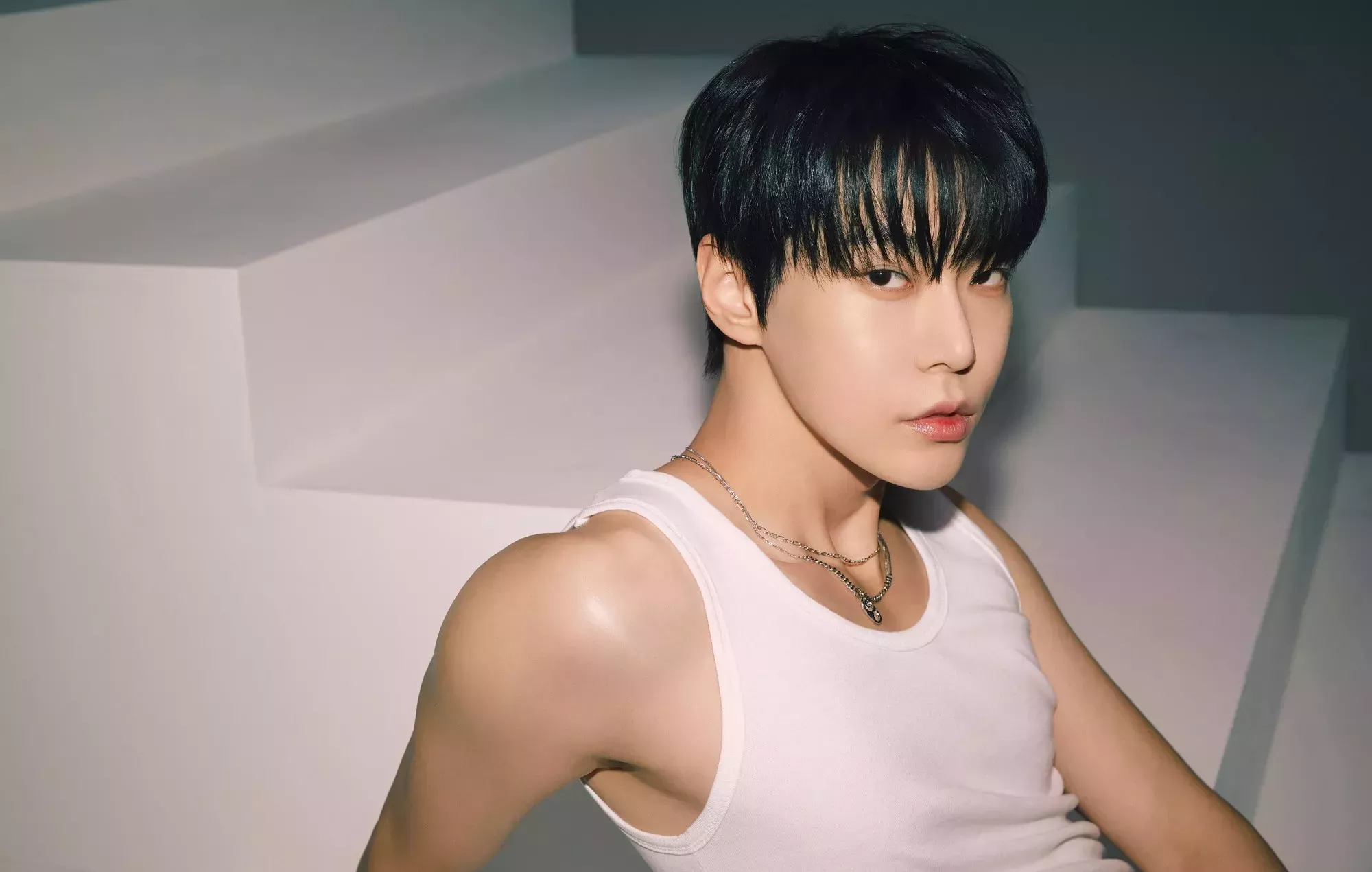 Mira a Doyoung de NCT versionando '28 Reasons' de Seulgi