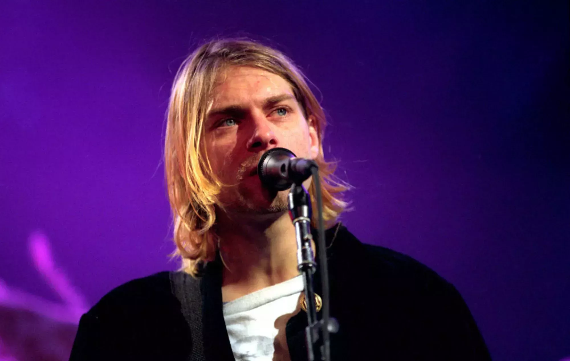 La guitarra destrozada de Kurt Cobain se vende por casi 600.000 dólares en una subasta