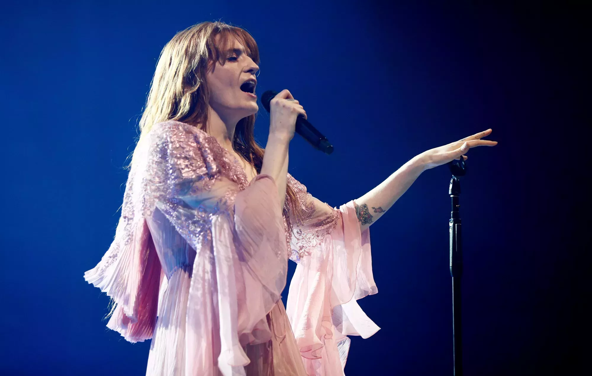 Mira la emotiva reacción de Florence Welch al ver su música en 'Guardianes de la Galaxia Vol. 3'