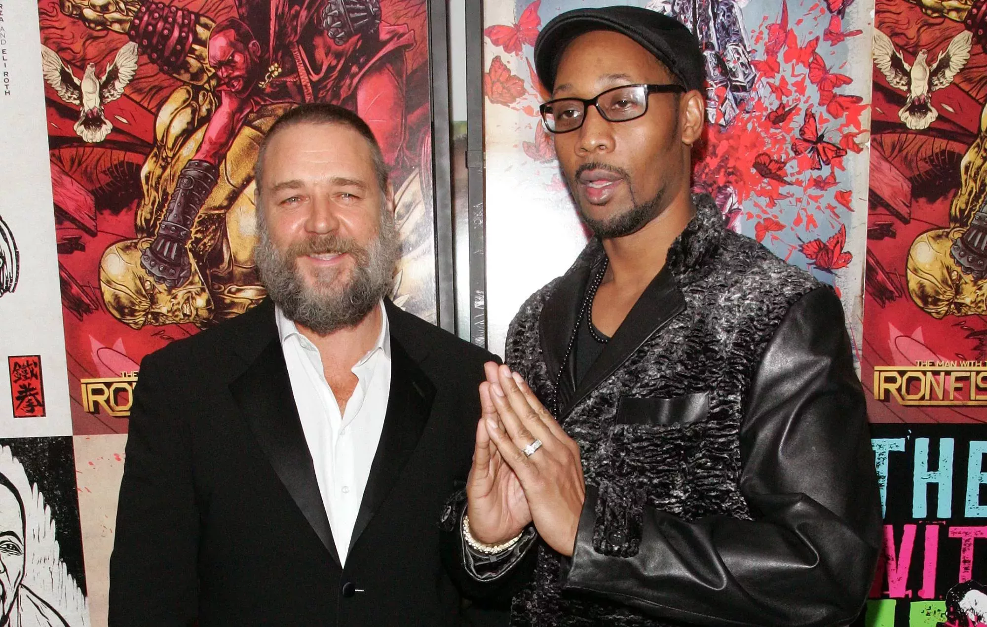 RZA se une a Russell Crowe en el escenario de su espectáculo en un pub australiano