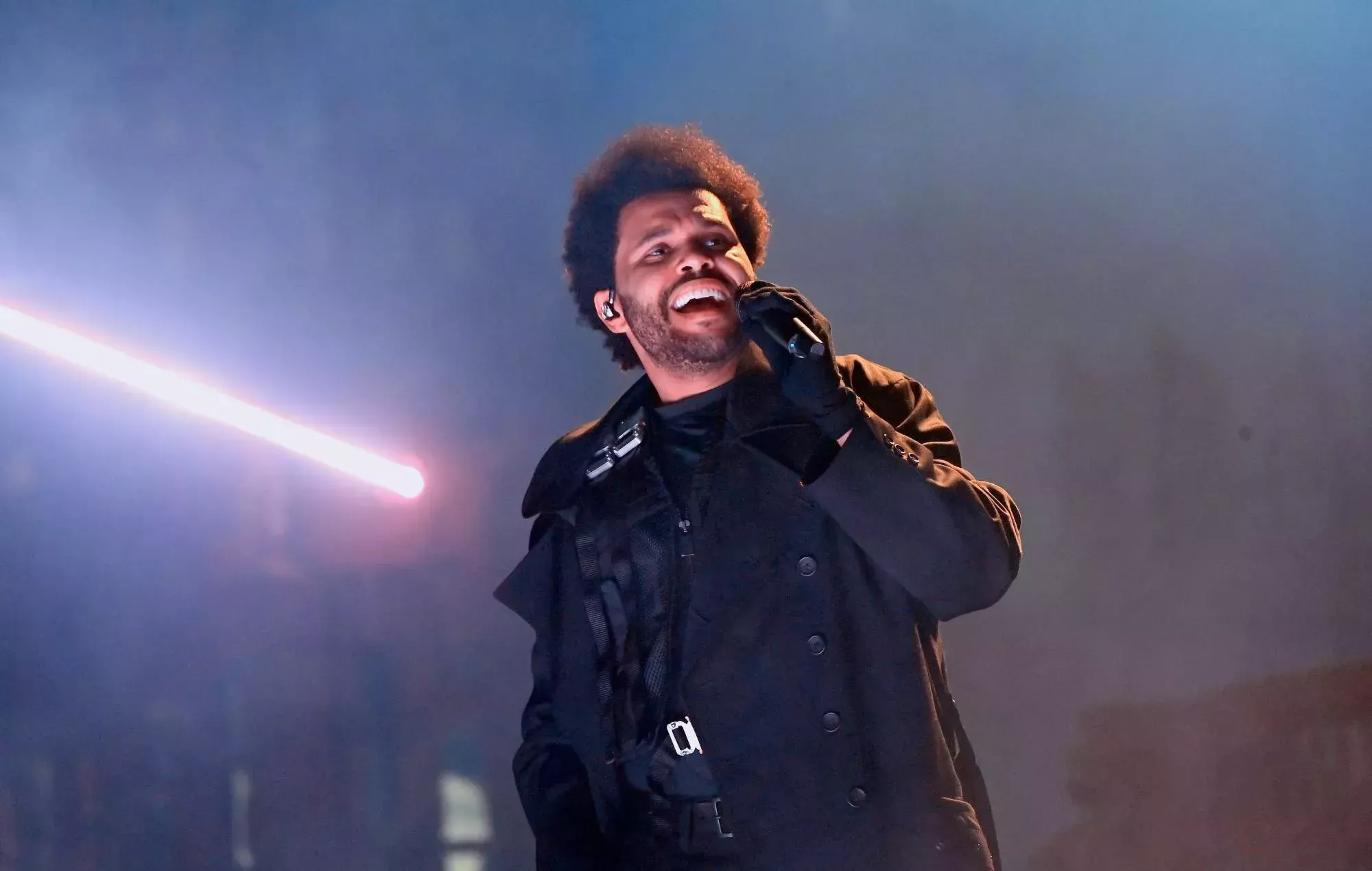 The Weeknd cambia de nombre en las redes sociales tras prometer 