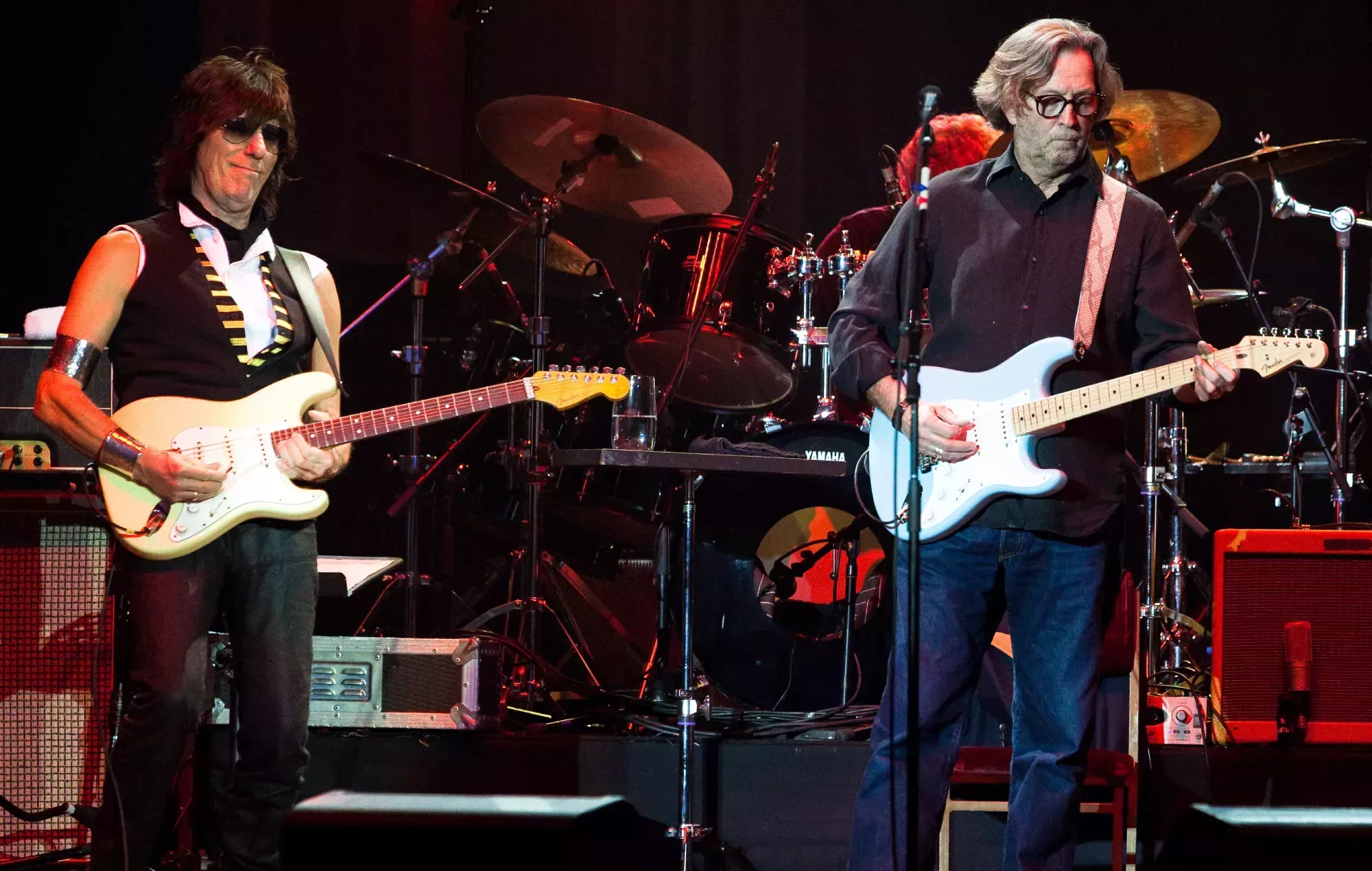 Vea las actuaciones de Eric Clapton, Kirk Hammett, Rod Stewart, Johnny Depp y otros en los homenajes a Jeff Beck