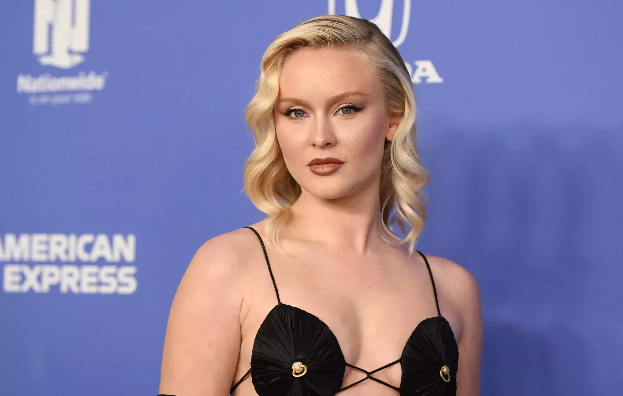 Zara Larsson comparte su dance distópico 