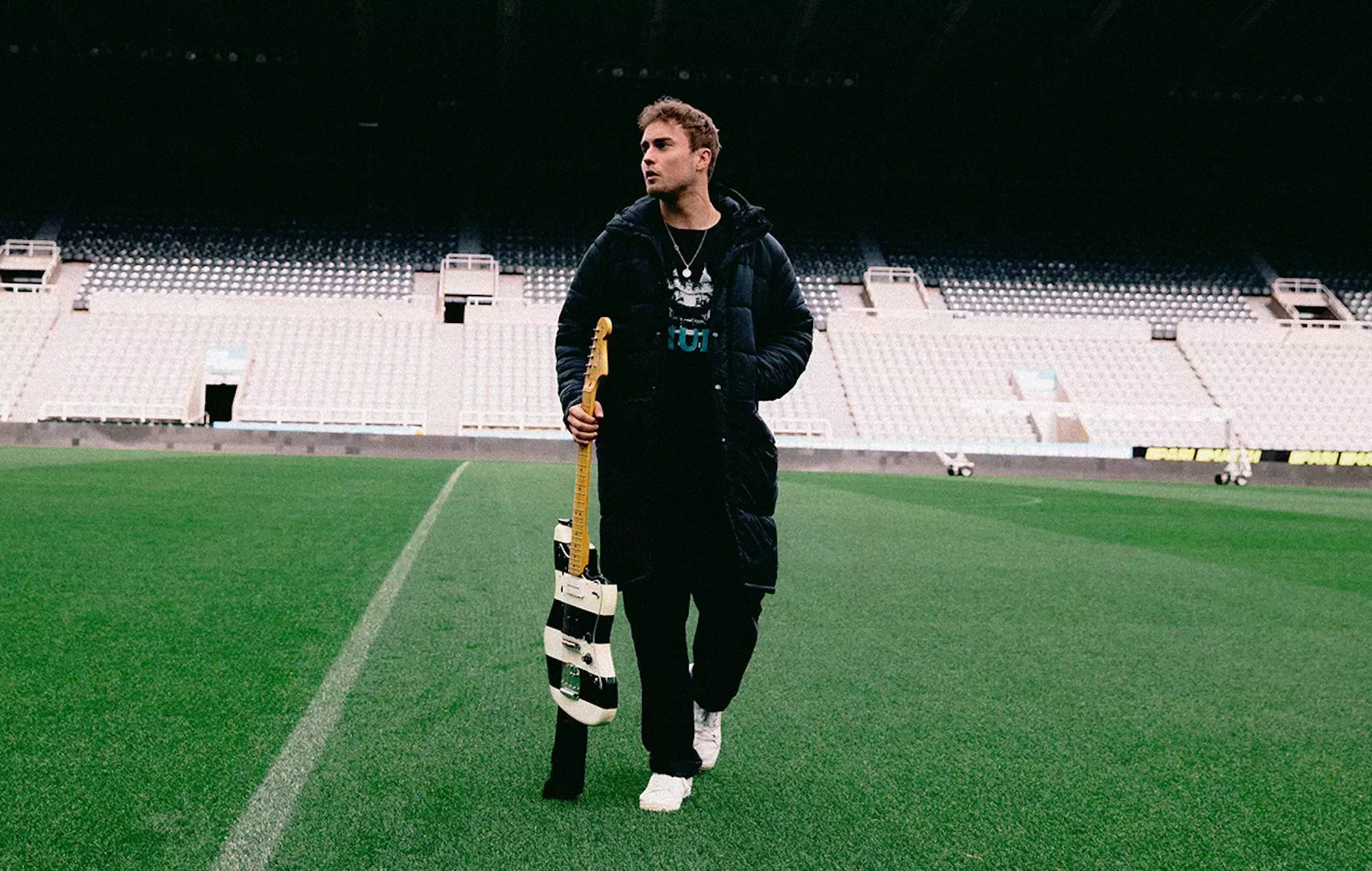 Sam Fender lanza en Newcastle ediciones de su nuevo álbum con códigos QR por toda la ciudad antes de sus conciertos de regreso a casa