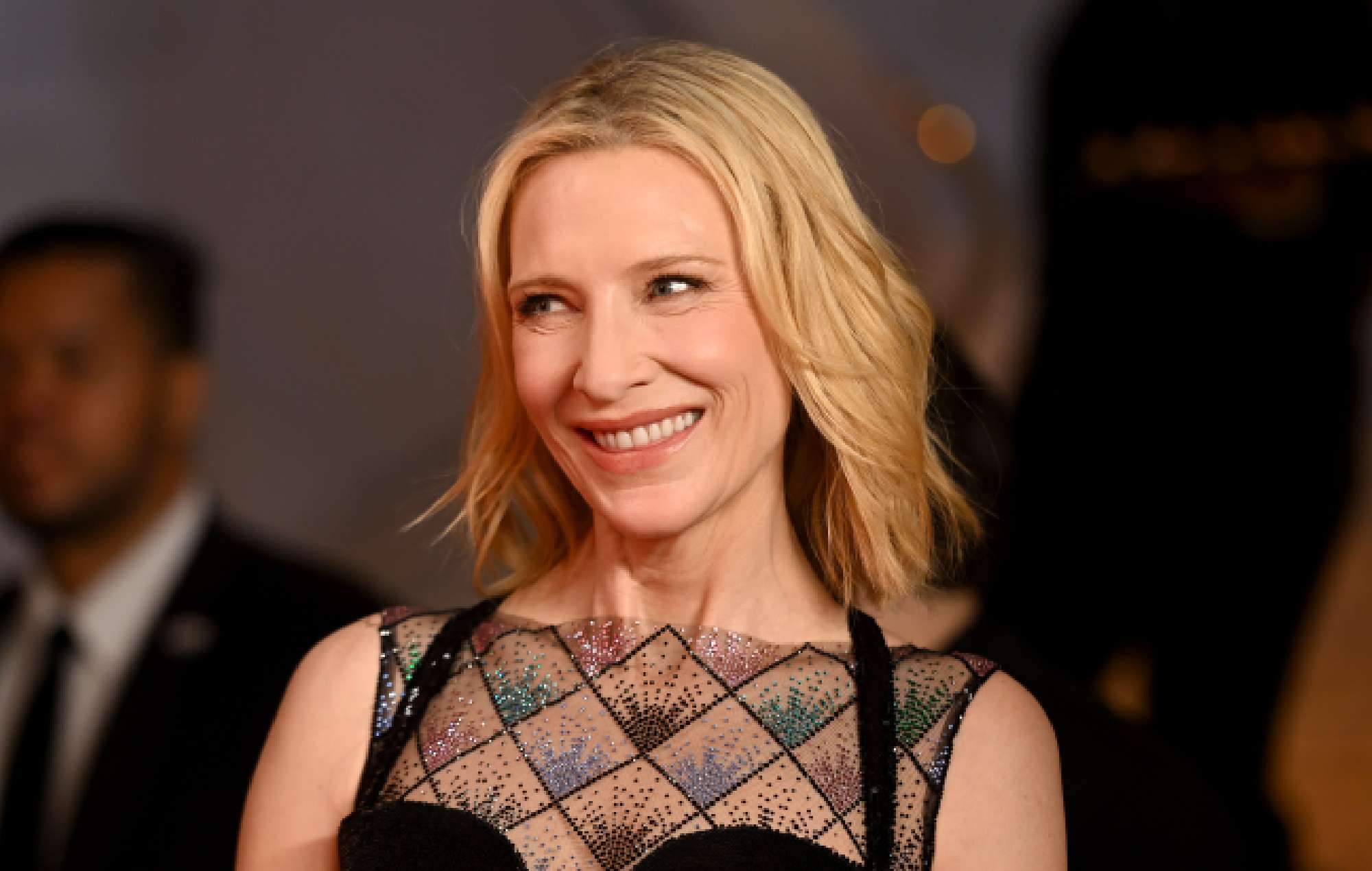 Vea a Cate Blanchett bailar en el escenario con Sparks en el Festival