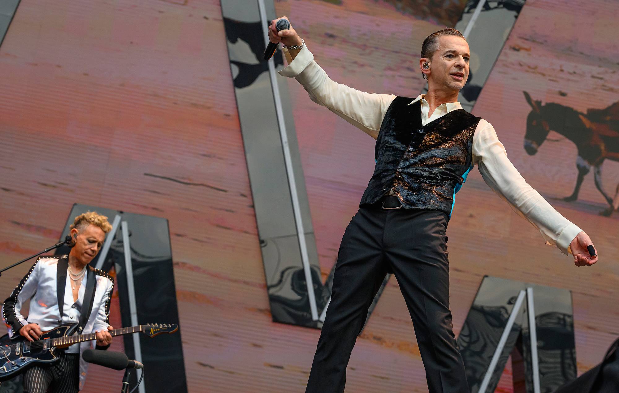 Depeche Mode añade fechas extra a su gira 'Memento Mori' de 2024 Cultture