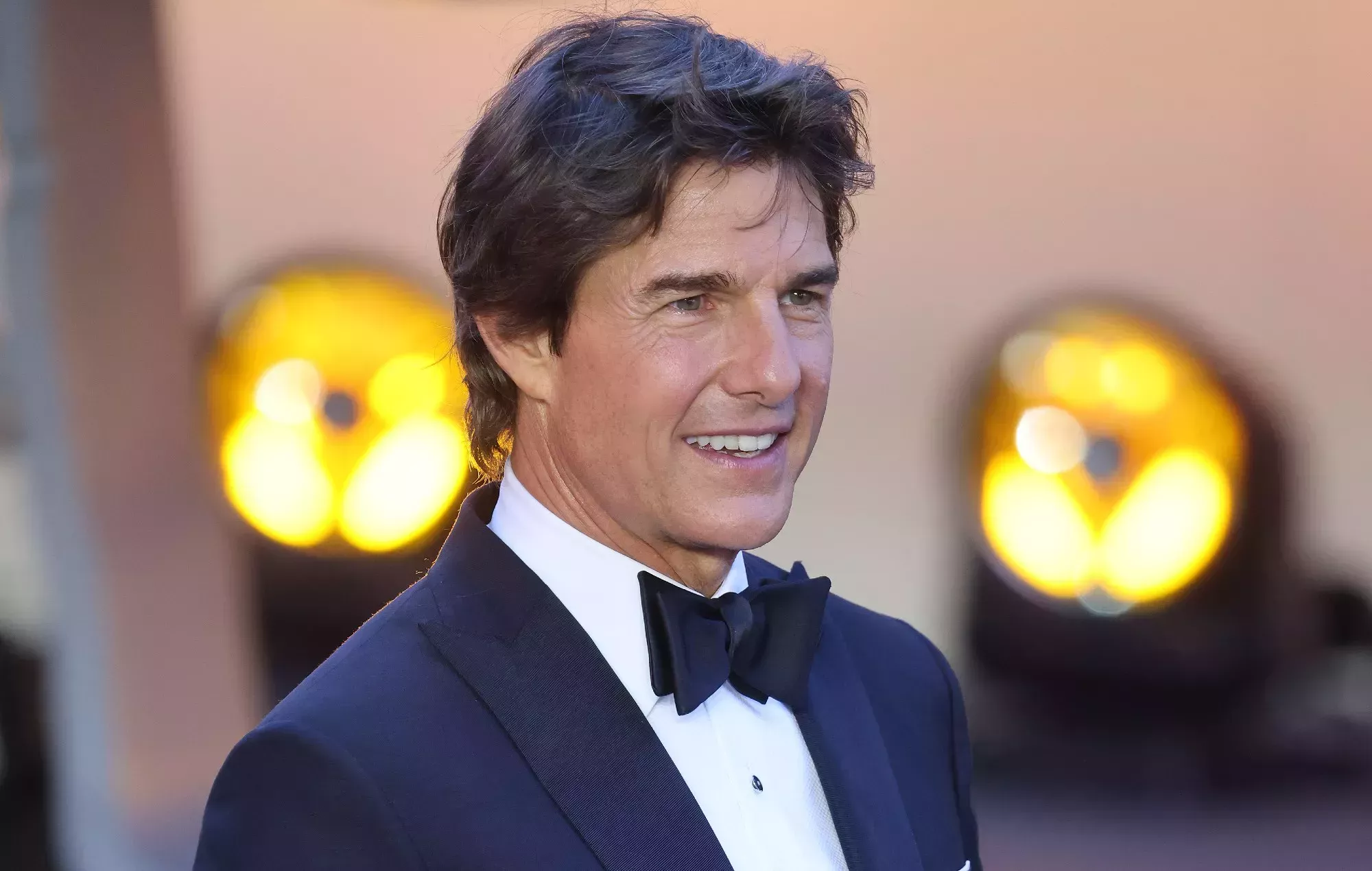 Tom Cruise dice que se sigue trabajando en su película ambientada en el espacio