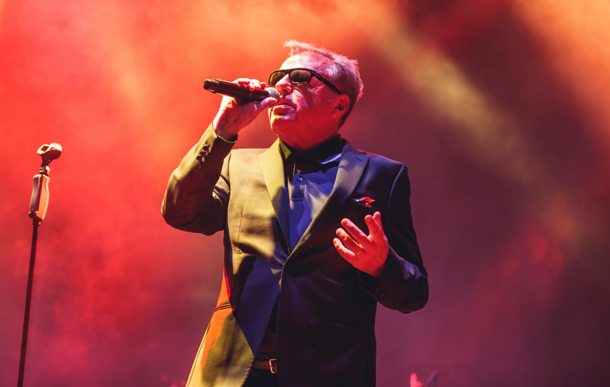 Madness Anuncia Su Nuevo álbum Theatre Of The Absurd Presents Cest La Vie Cultture 3536