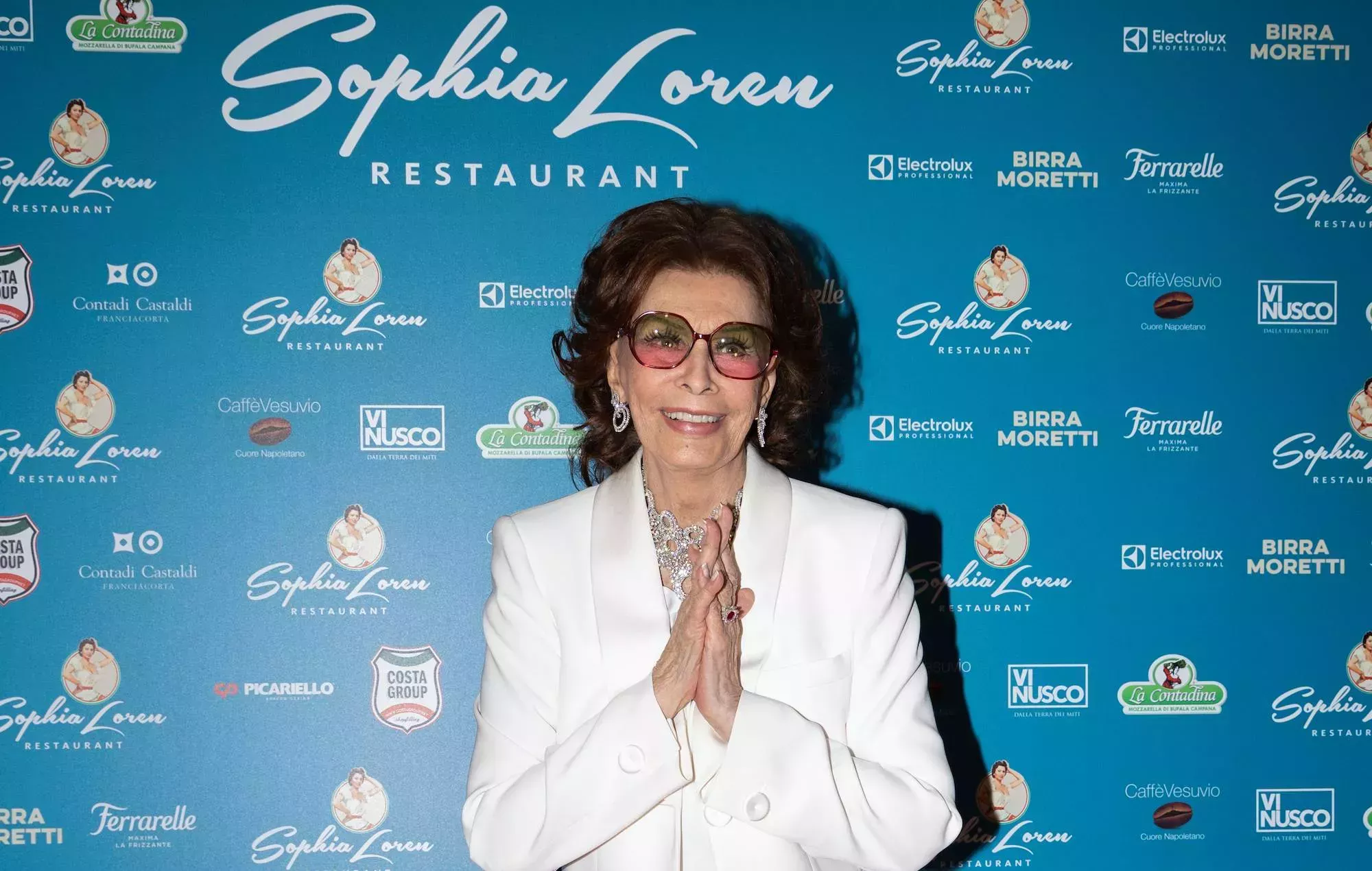 Sophia Loren operada de urgencia tras caerse en casa