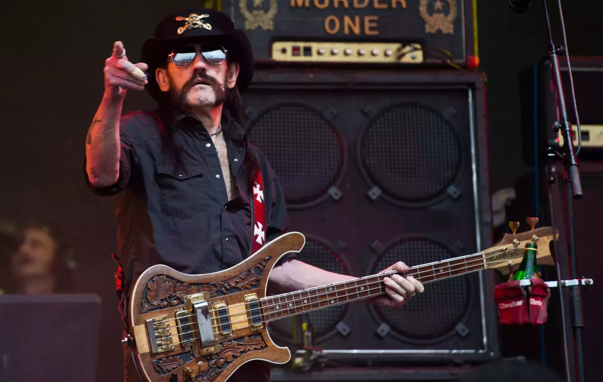 Proponen erigir una estatua de Lemmy en la casa natal del líder de Motörhead