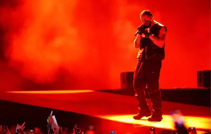Drake insinúa que "definitivamente" hará una gira por Europa en 2024