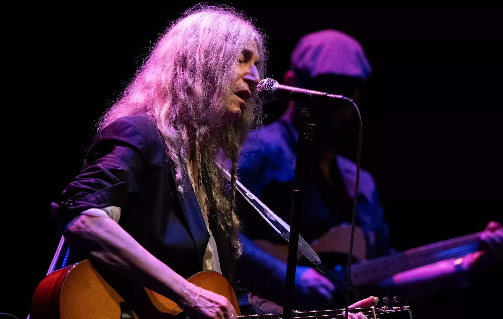 Patti Smith cancela un concierto en Italia tras ser trasladada de urgencia al hospital por una 