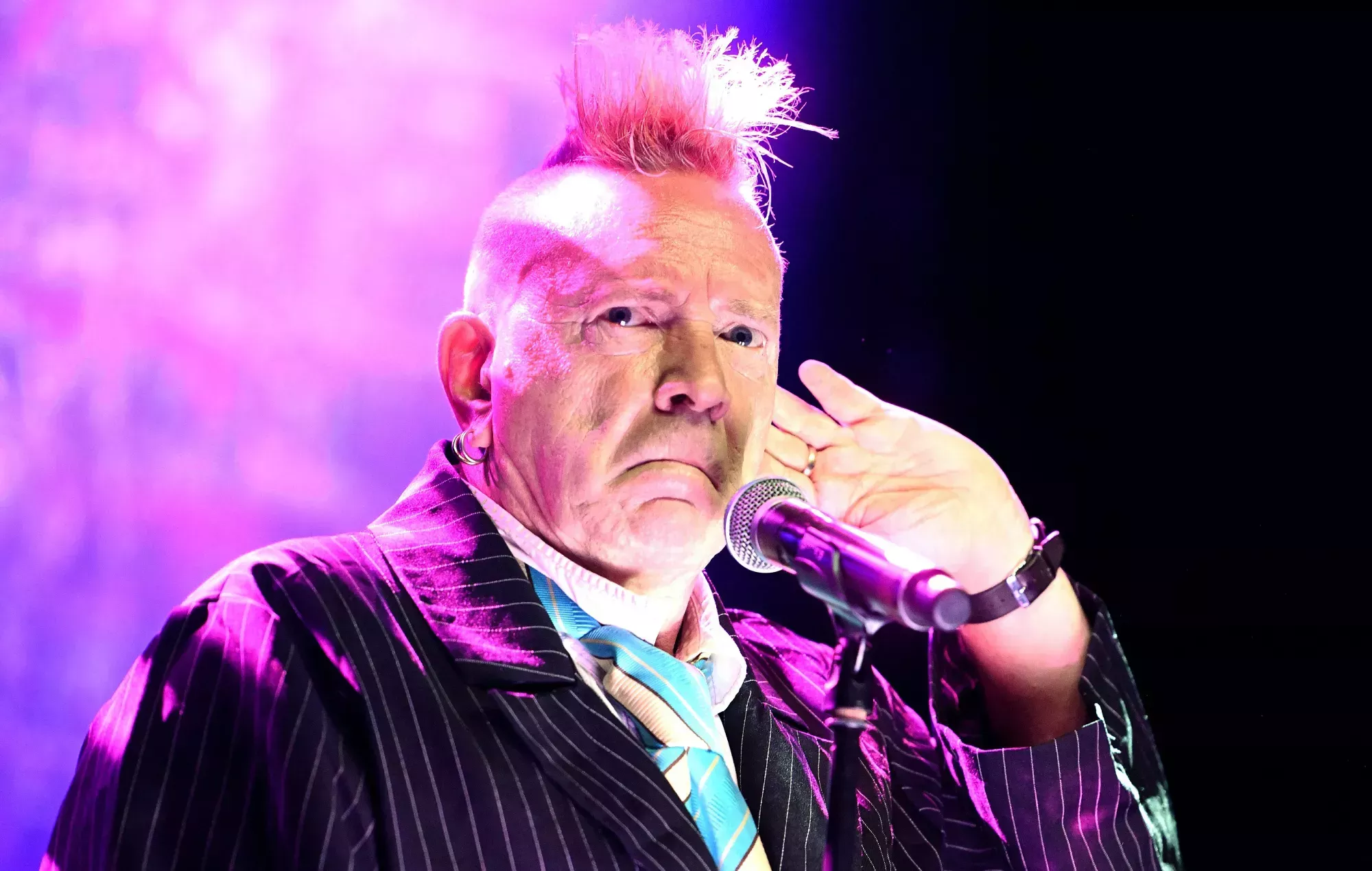 John Lydon, de Sex Pistols, dice que la inmigración ha creado 