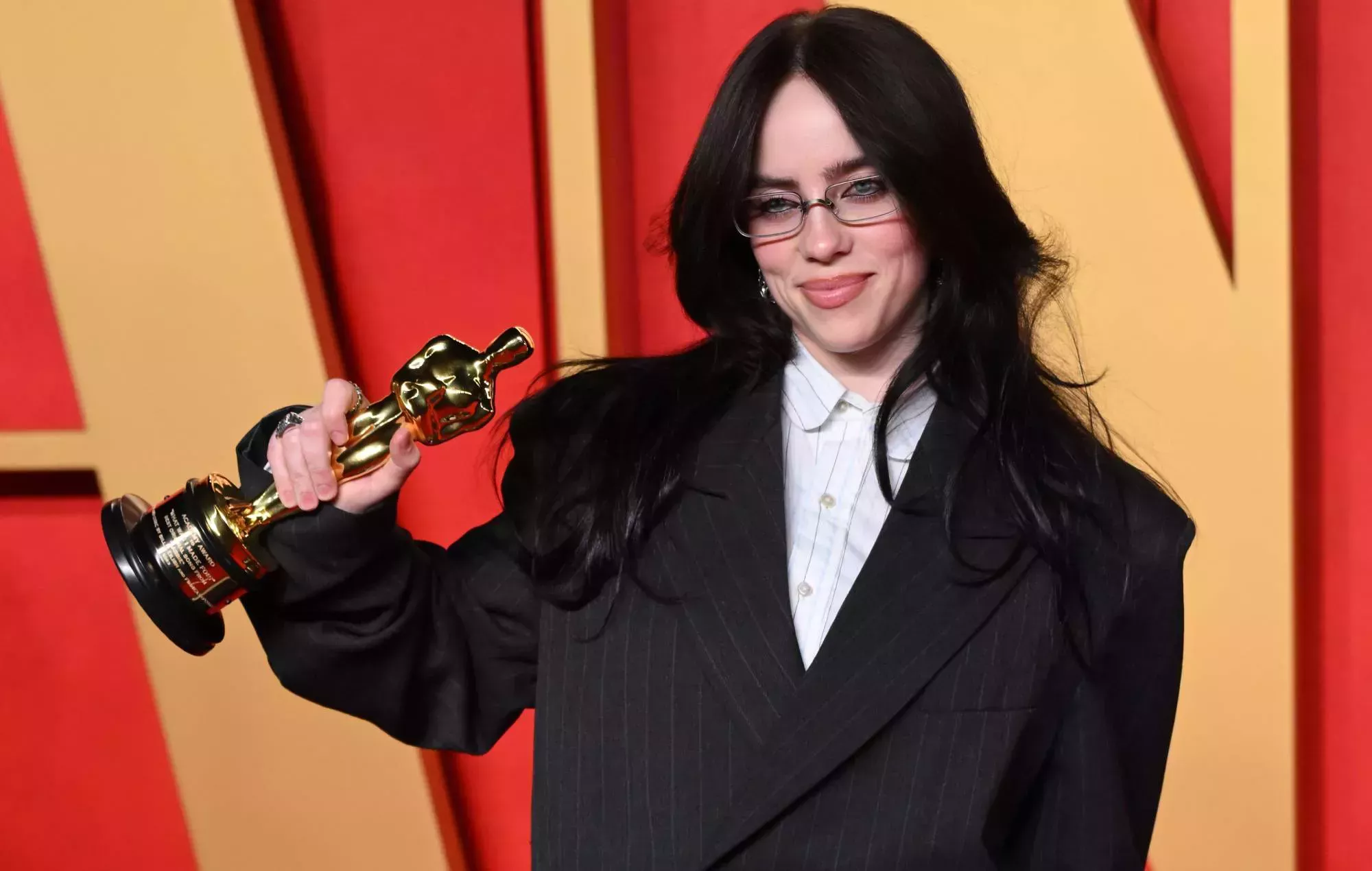 Olvídate de Coachella, Billie Eilish encabezará el escenario principal de 'Fortnite'