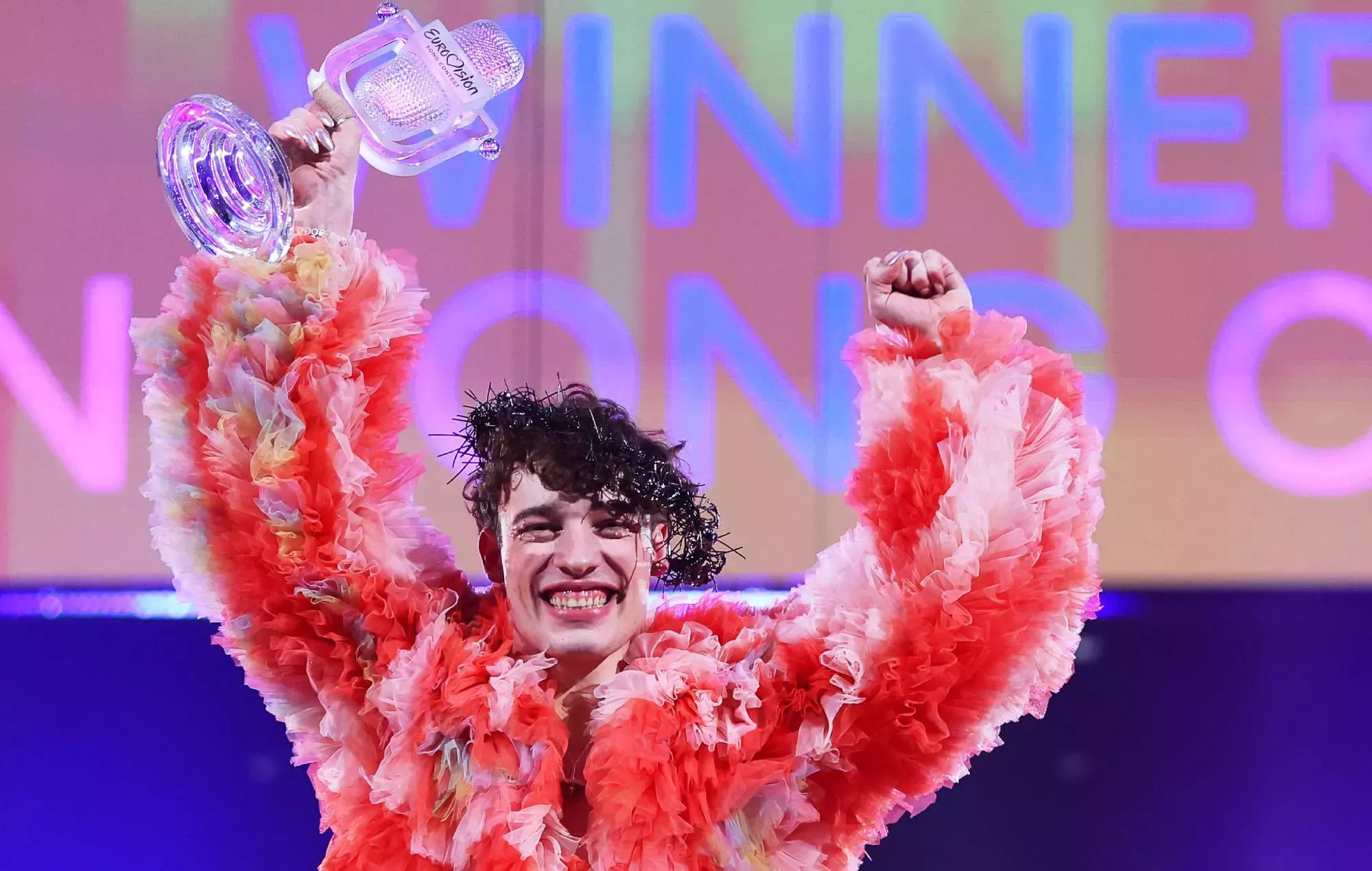 El portavoz suizo de Eurovisión niega que el ganador se planteara retirarse del concurso