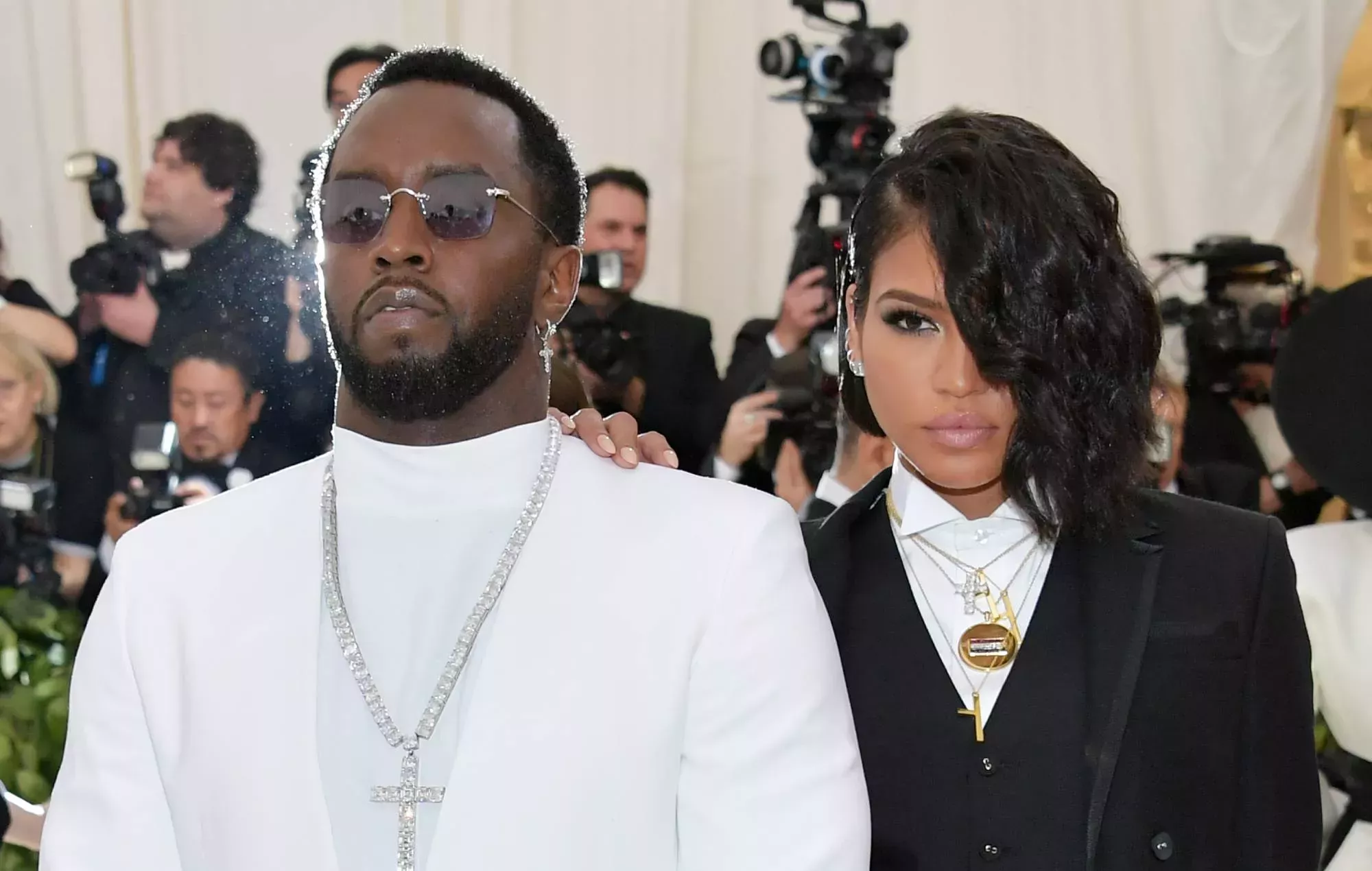 Nuevas imágenes de vigilancia publicadas revelan que Diddy atacó a Cassie